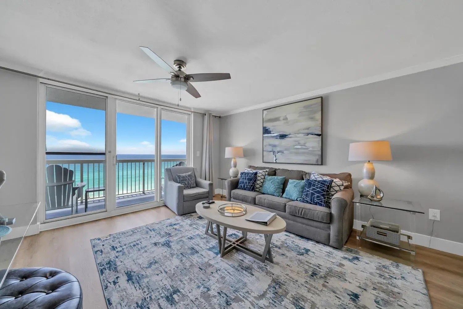 Living room, Seating Area in Pelican Beach Resort by ResortQuest