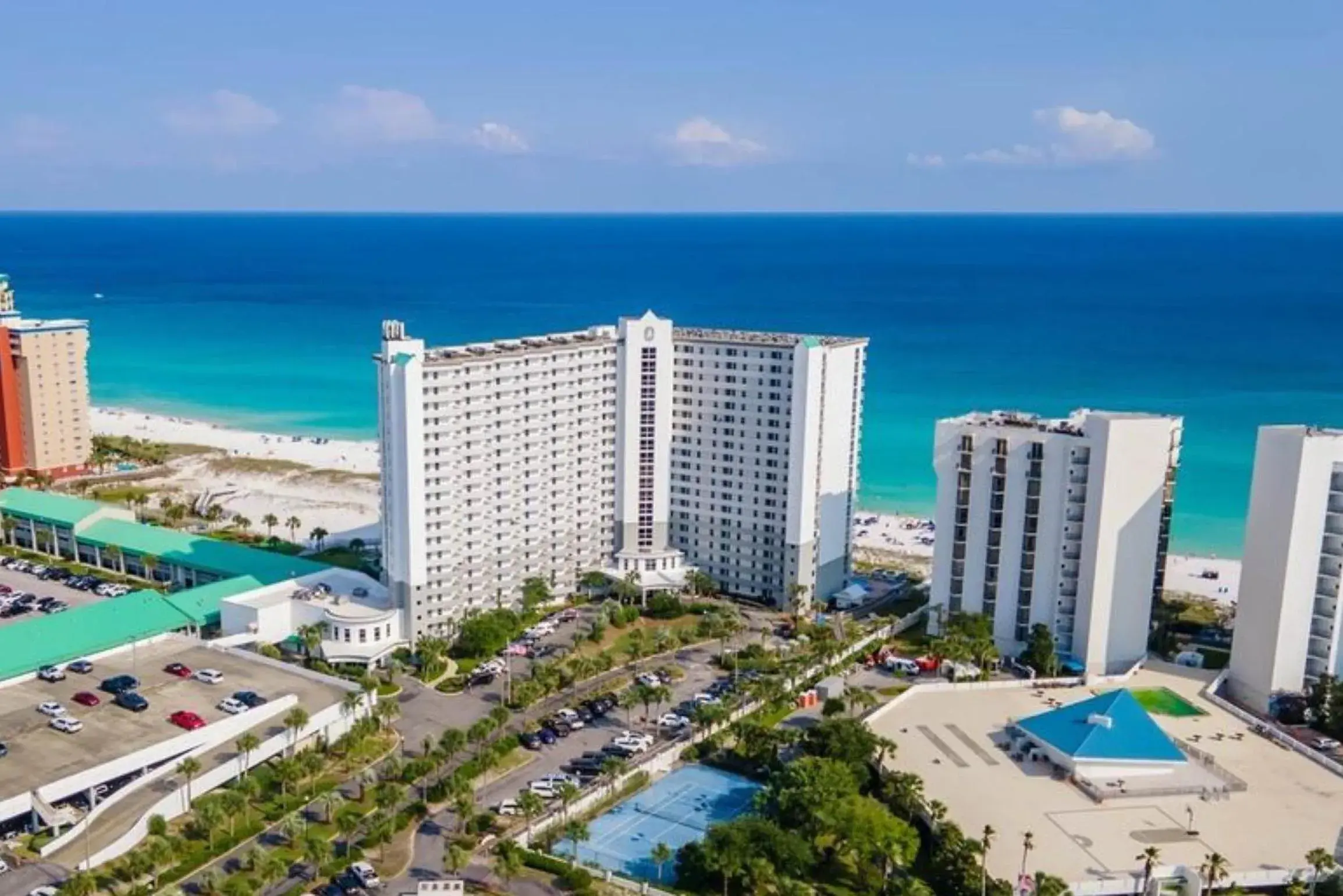 Property building, Bird's-eye View in Pelican Beach Resort by ResortQuest