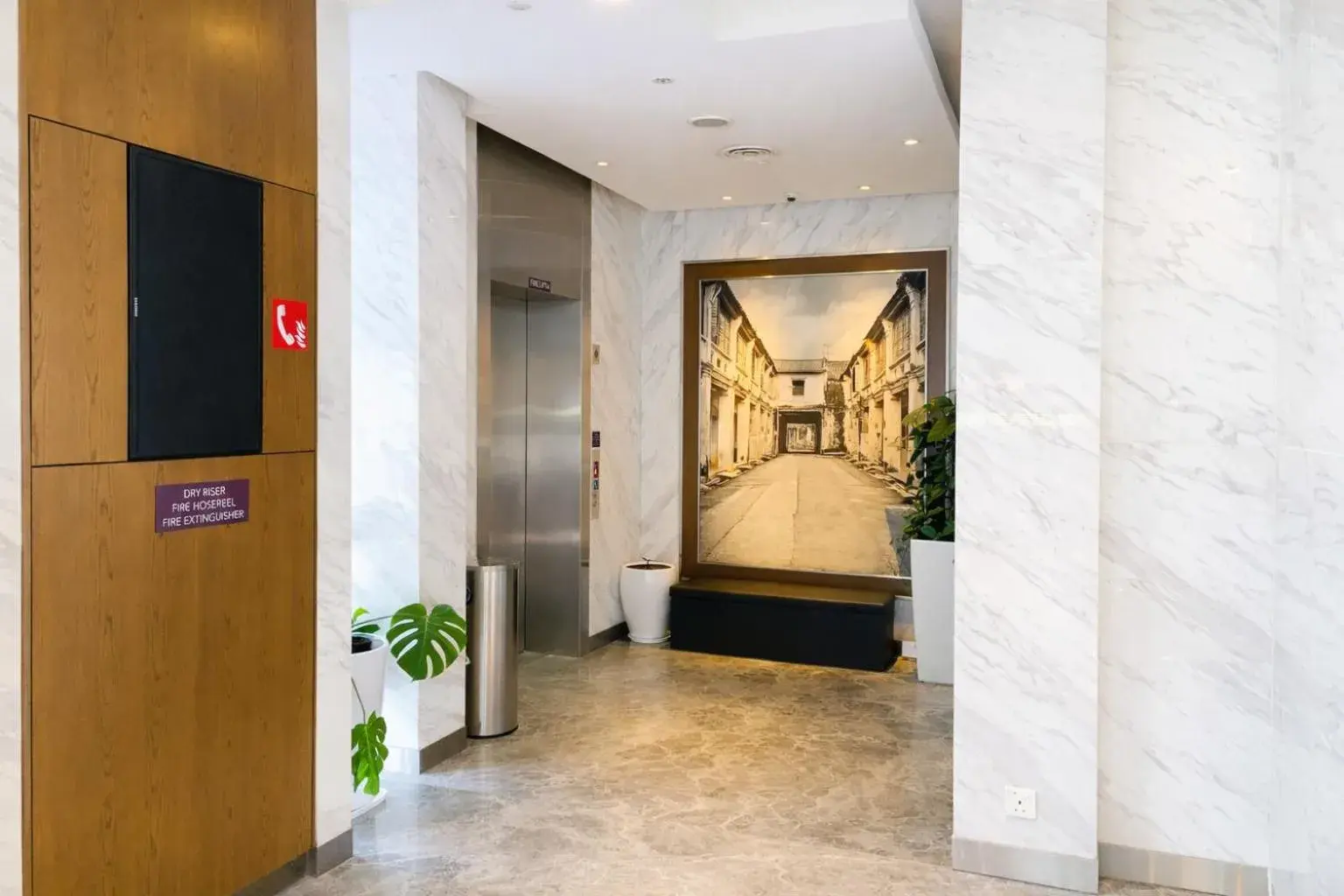 Amrise Hotel Kitchener, Check In 9PM, Check Out 8AM Amrise Hotel Kitchener, Check In 9PM, Check Out 8AM