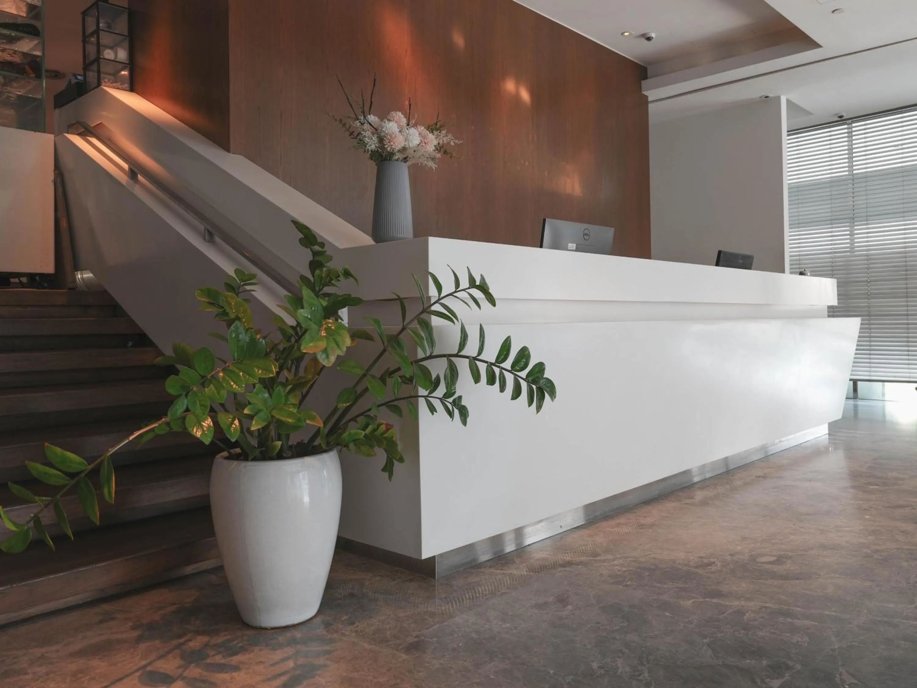 Amrise Hotel Kitchener, Check In 9PM, Check Out 8AM