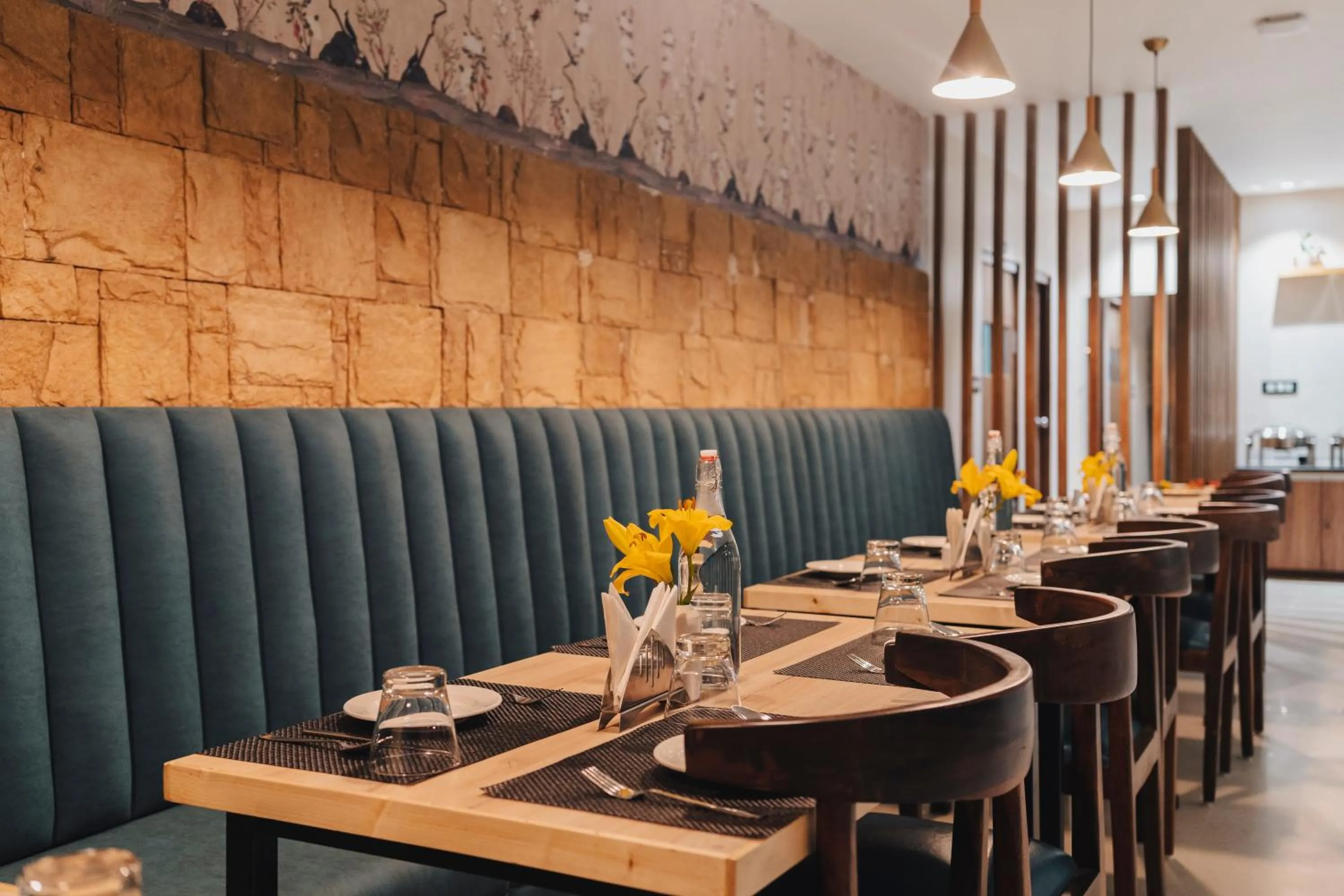 Restaurant/places to eat in Zip By Spree Hotels Gangtok