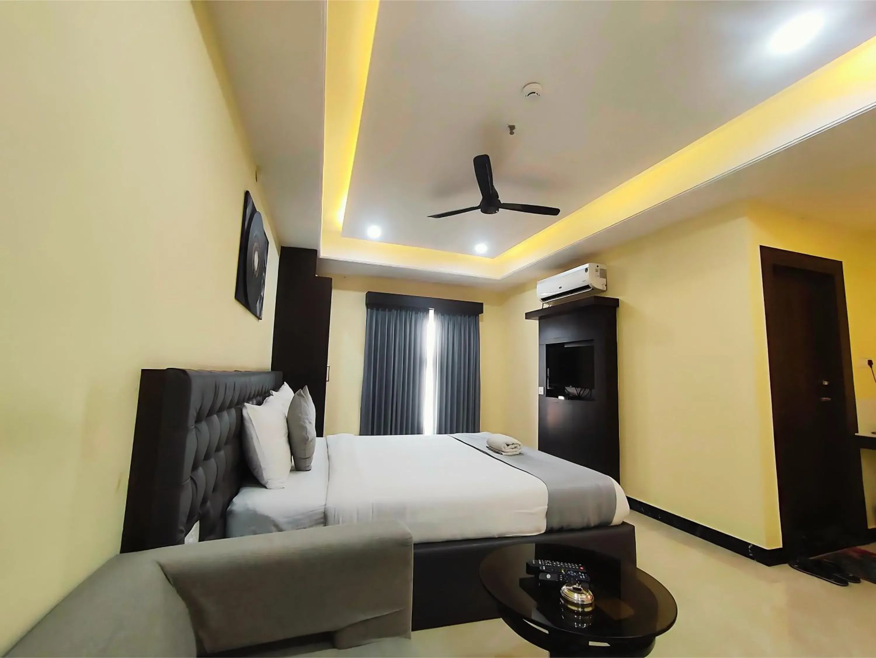 Bed in HOTEL PAPILIO Bed in HOTEL PAPILIO