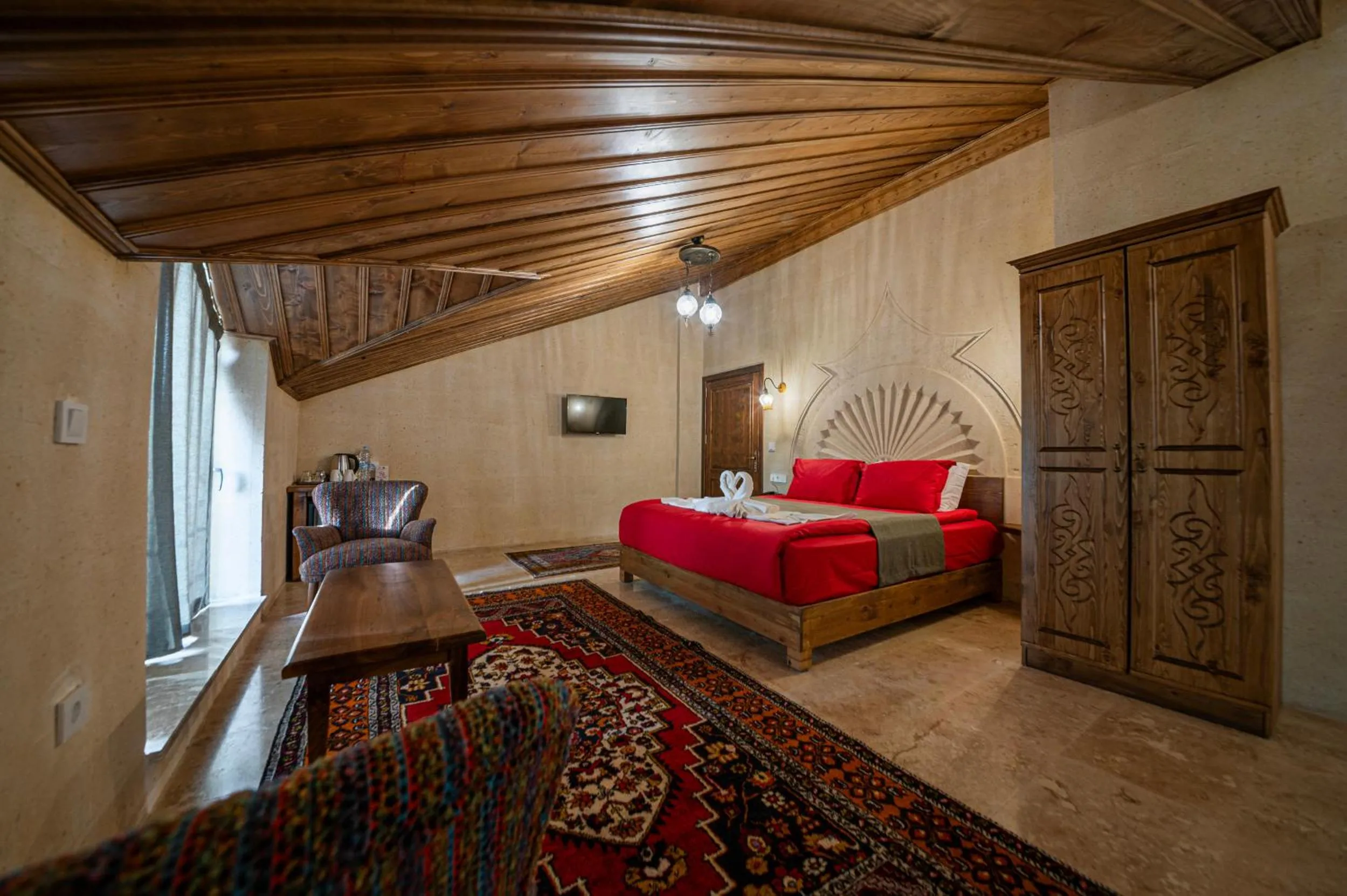 Seating area, Bed in Remus Romulus Cappadocia