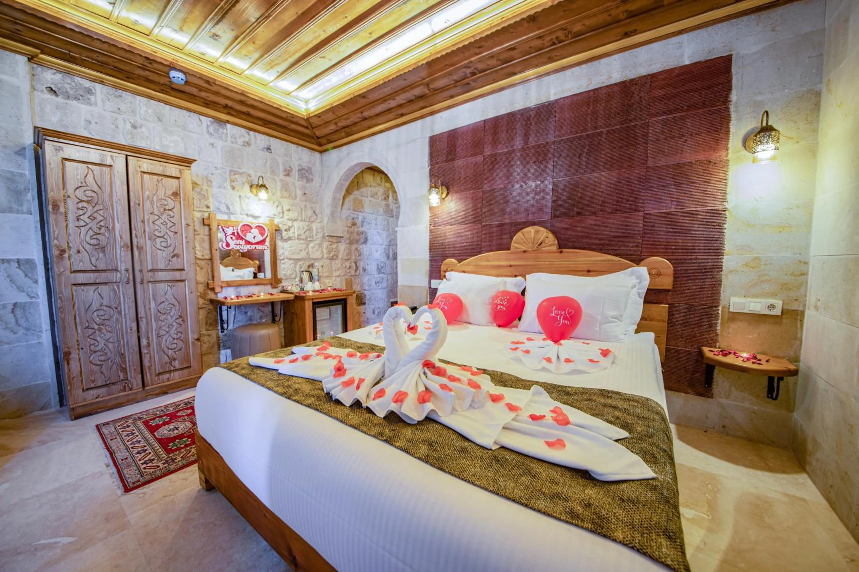 Bed in Remus Romulus Cappadocia