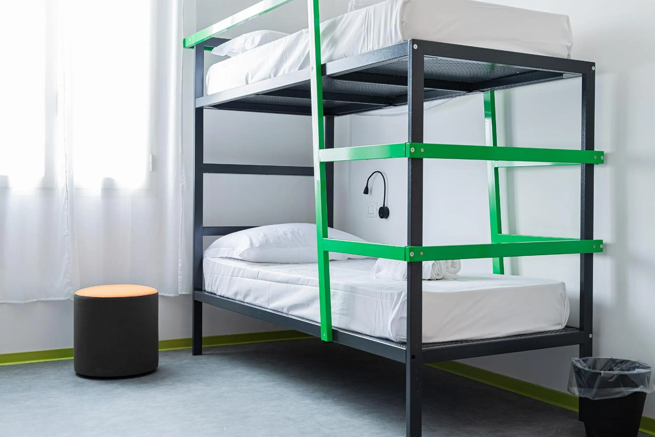 Bed in 8-Bed Mixed Dormitory Room in Bohoostel