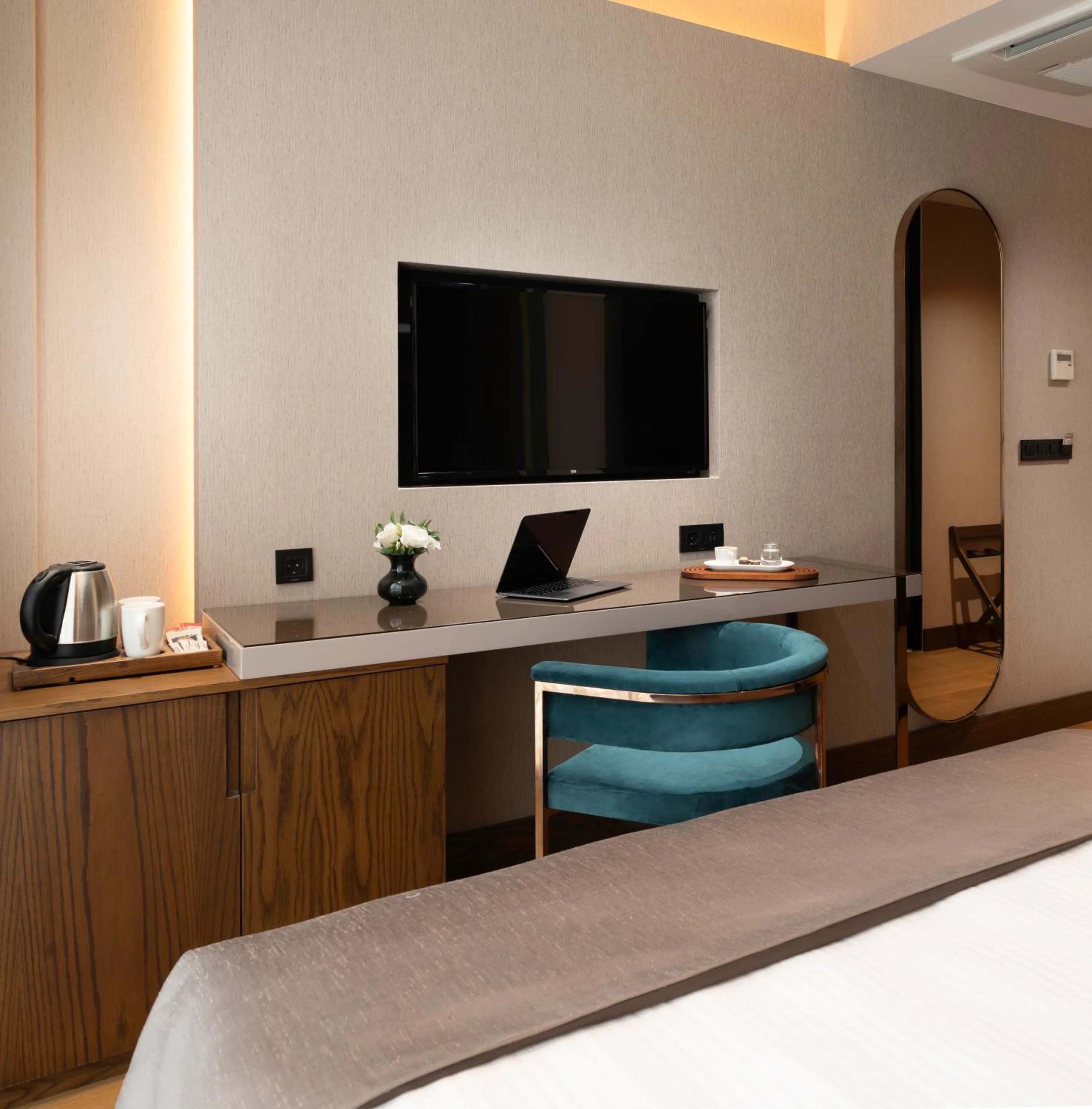 TV and multimedia, Bed in Nex Hotel & Spa Istanbul