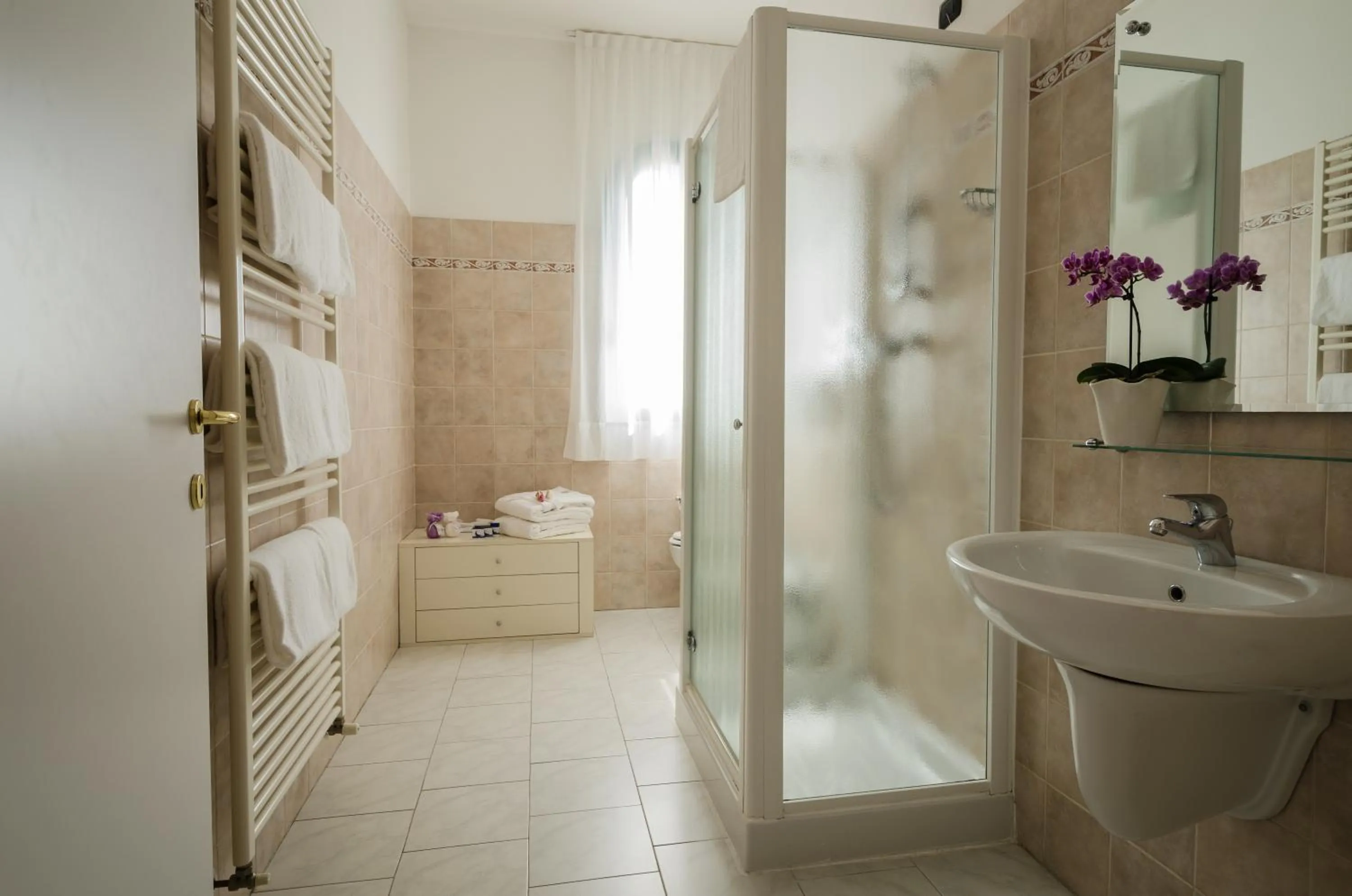 Bathroom in Hotel Luna Blu