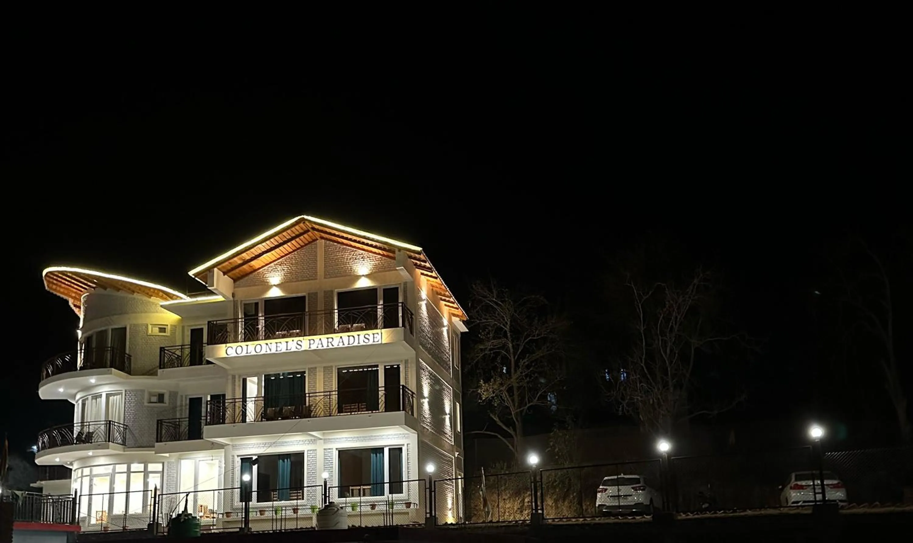 Property building in Hotel Colonels Paradise