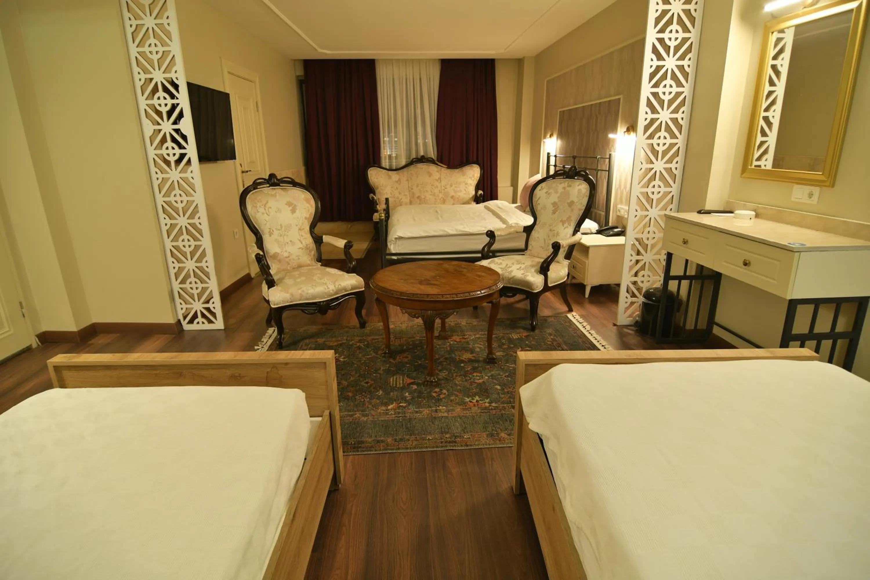 Coffee/tea facilities in SUR PALACE OTEL