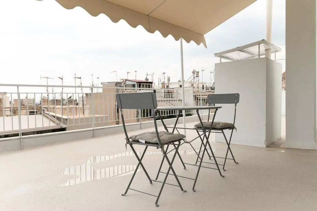 3BDR Penthouse -w/huge Balcony and hot tub-Jacuzzi