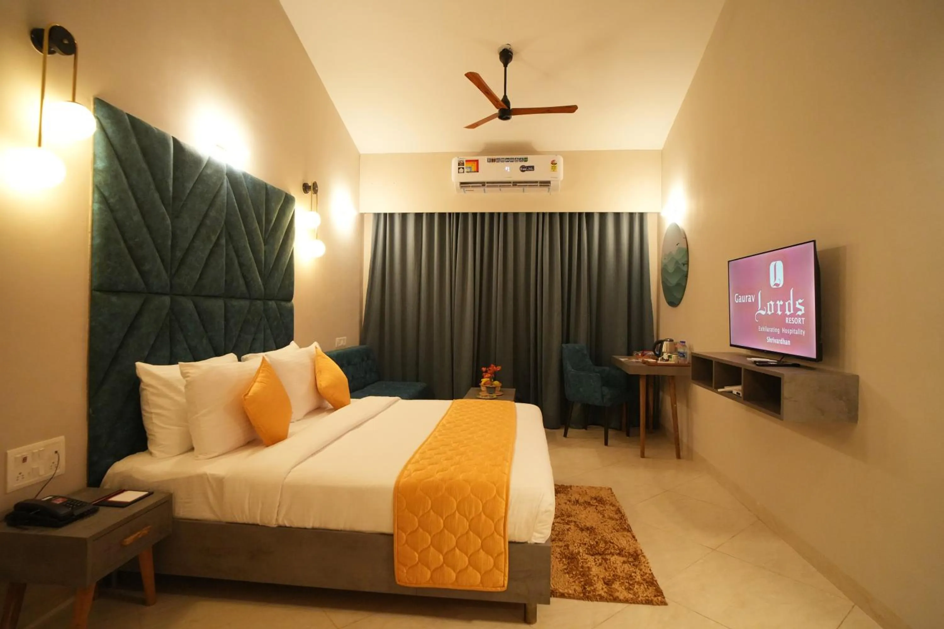 Bed in Gaurav Lords Resort