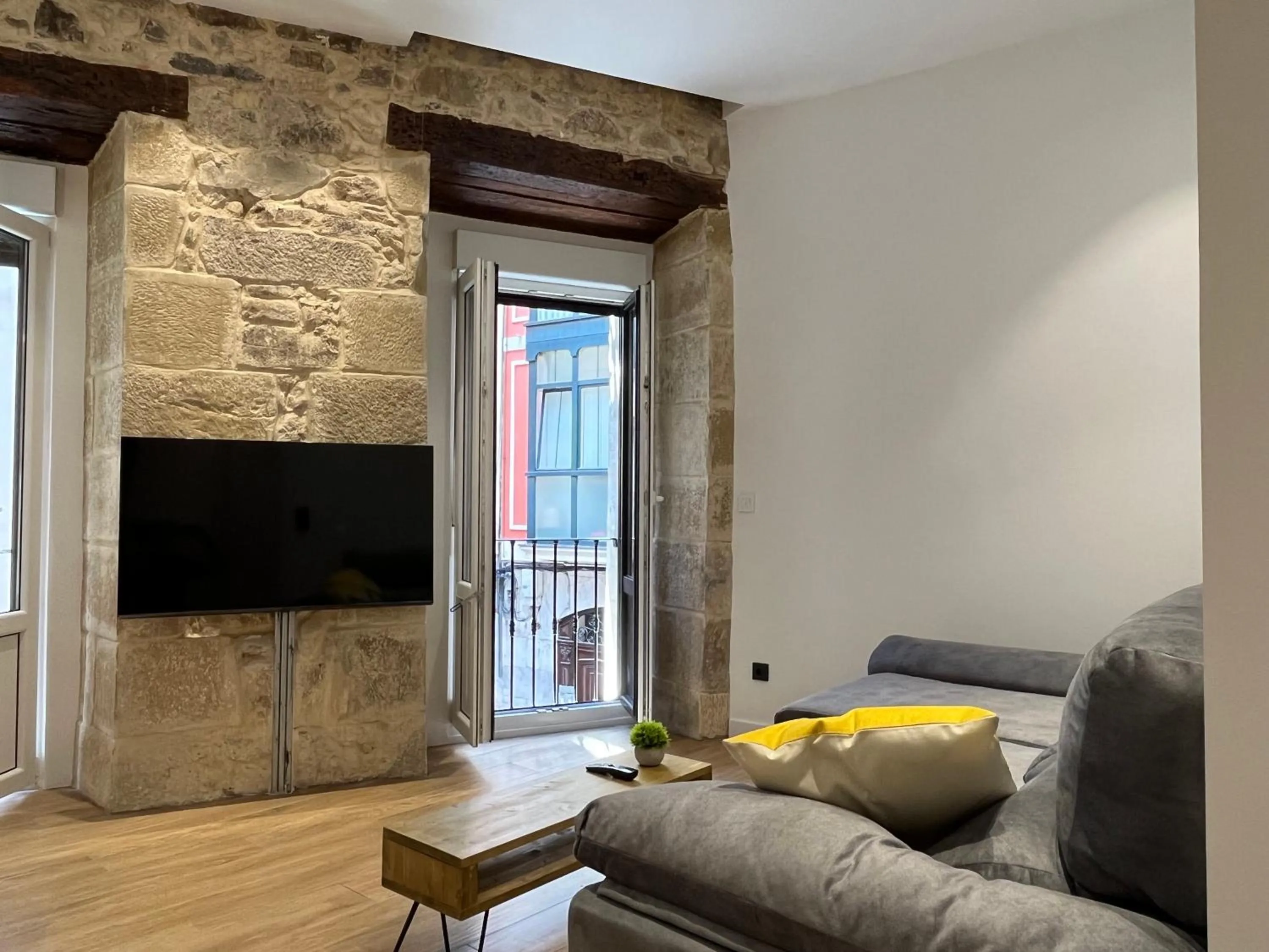 Communal lounge/ TV room in Apartamento en el Casco Viejo