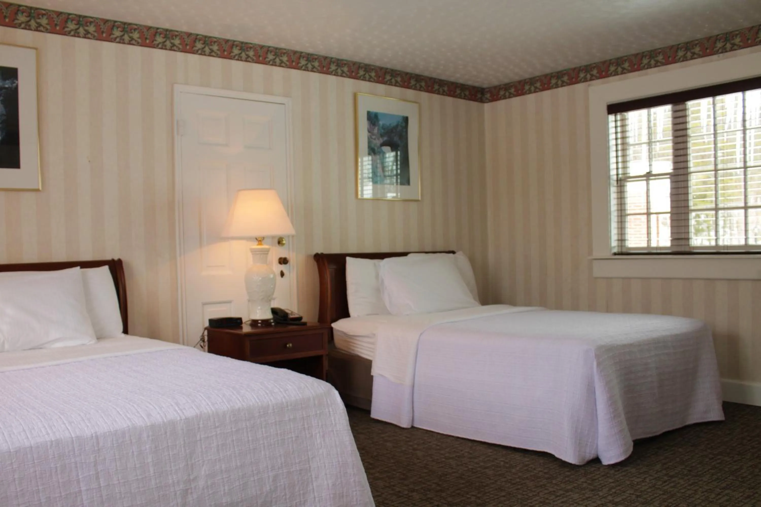 Bed in Natural Bridge Hotel, Trademark Collection by Wyndham