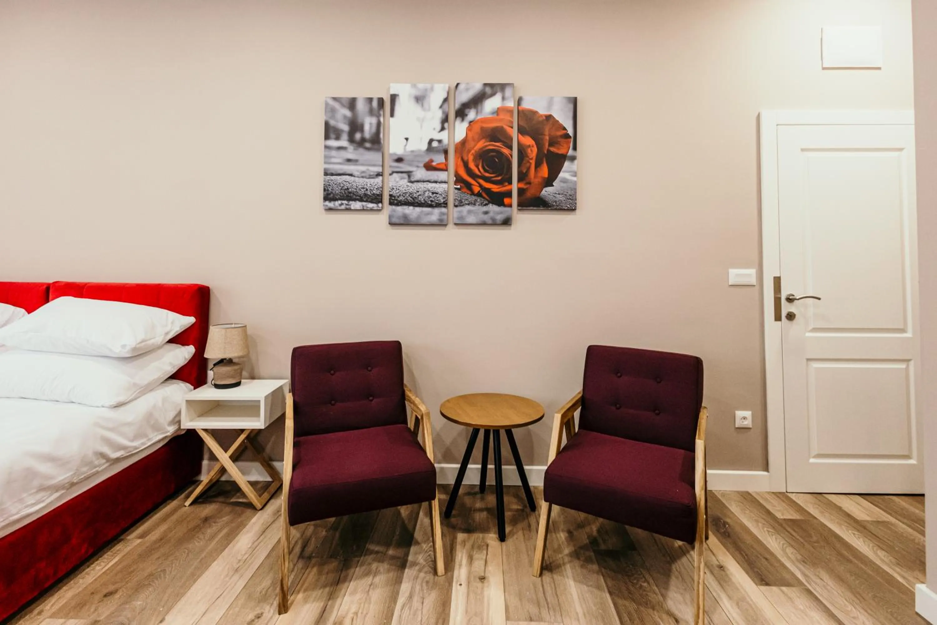 Bed in Pansion "Fawlty Towers" Sarajevo