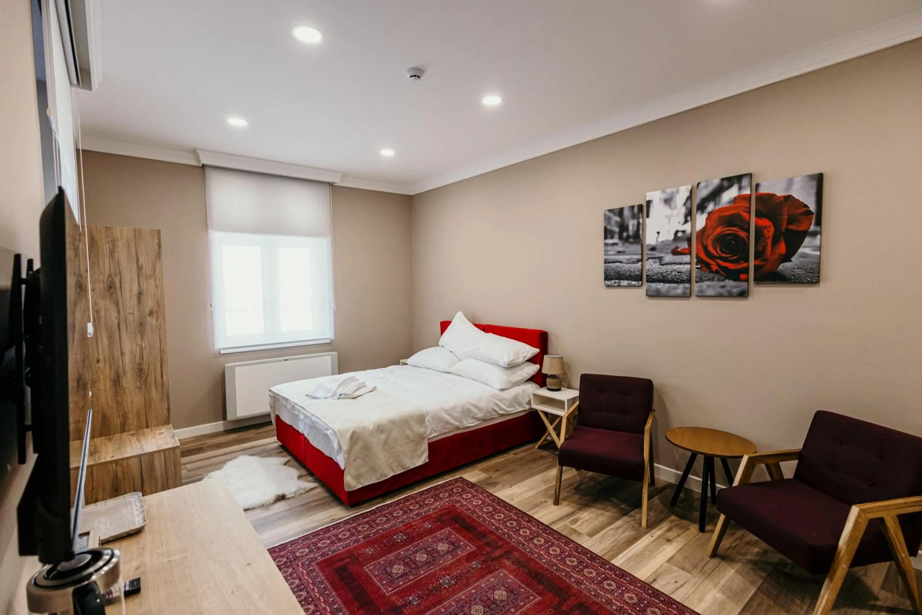 Bed in Pansion "Fawlty Towers" Sarajevo