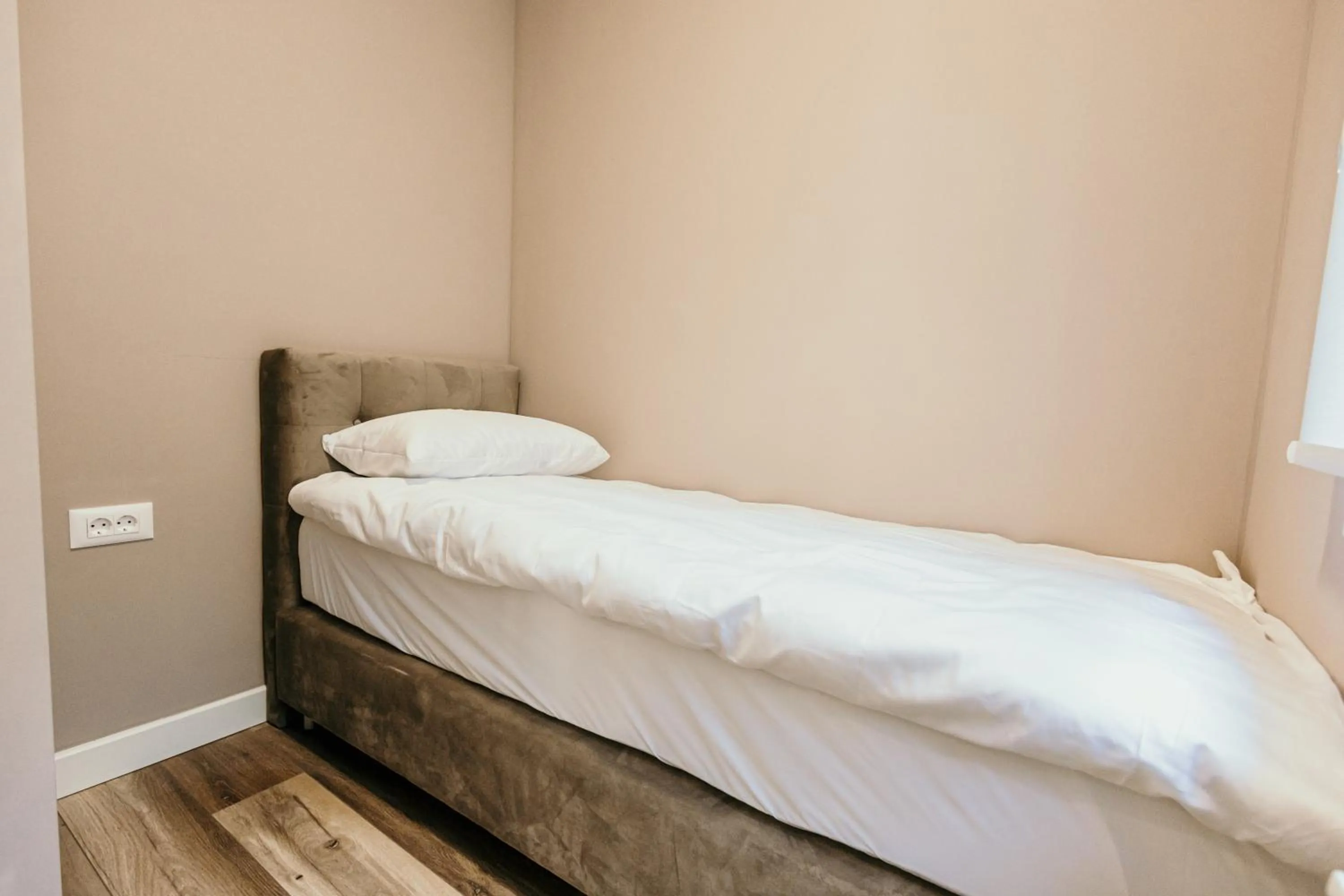 Bed in Pansion "Fawlty Towers" Sarajevo