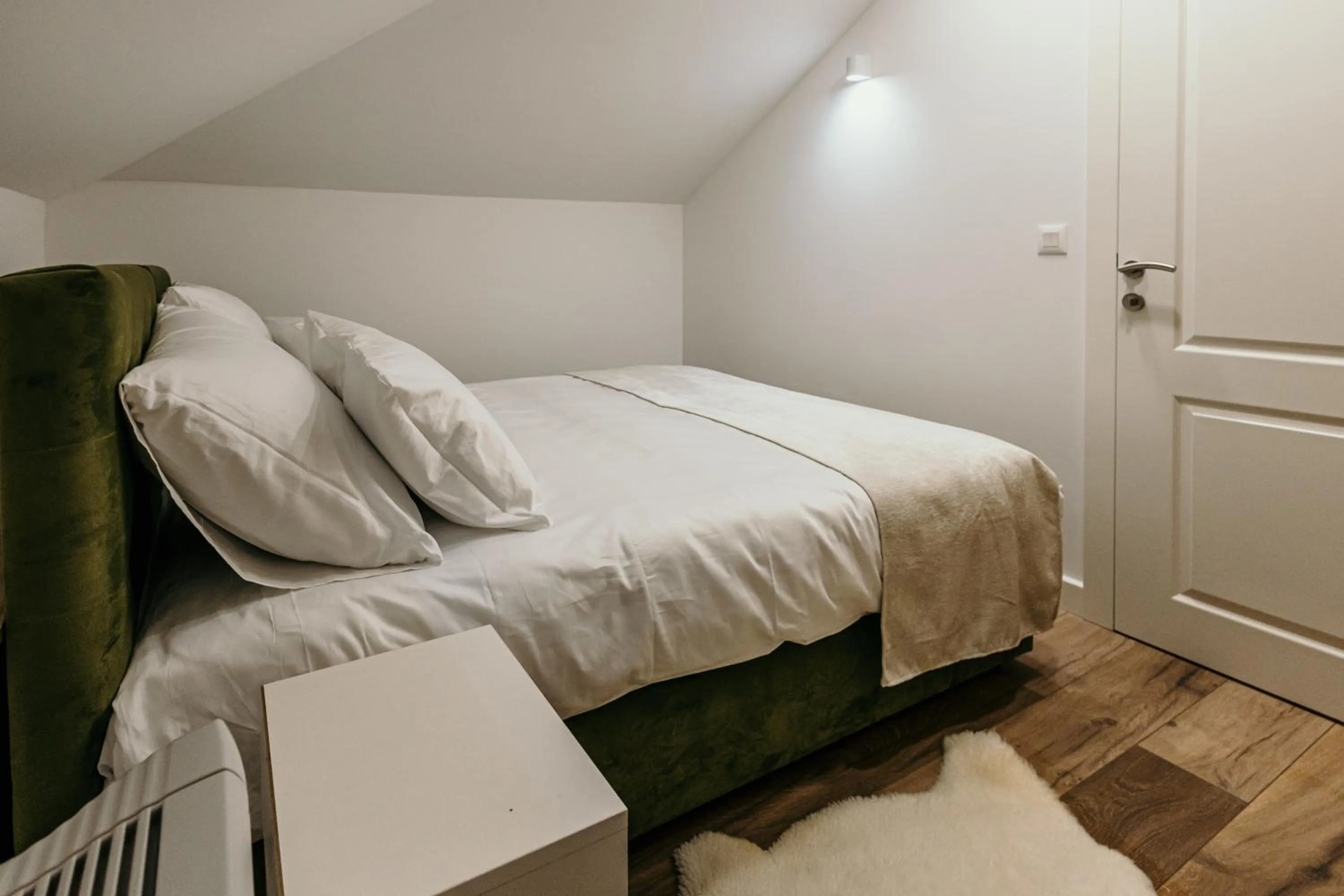 Bed in Pansion "Fawlty Towers" Sarajevo