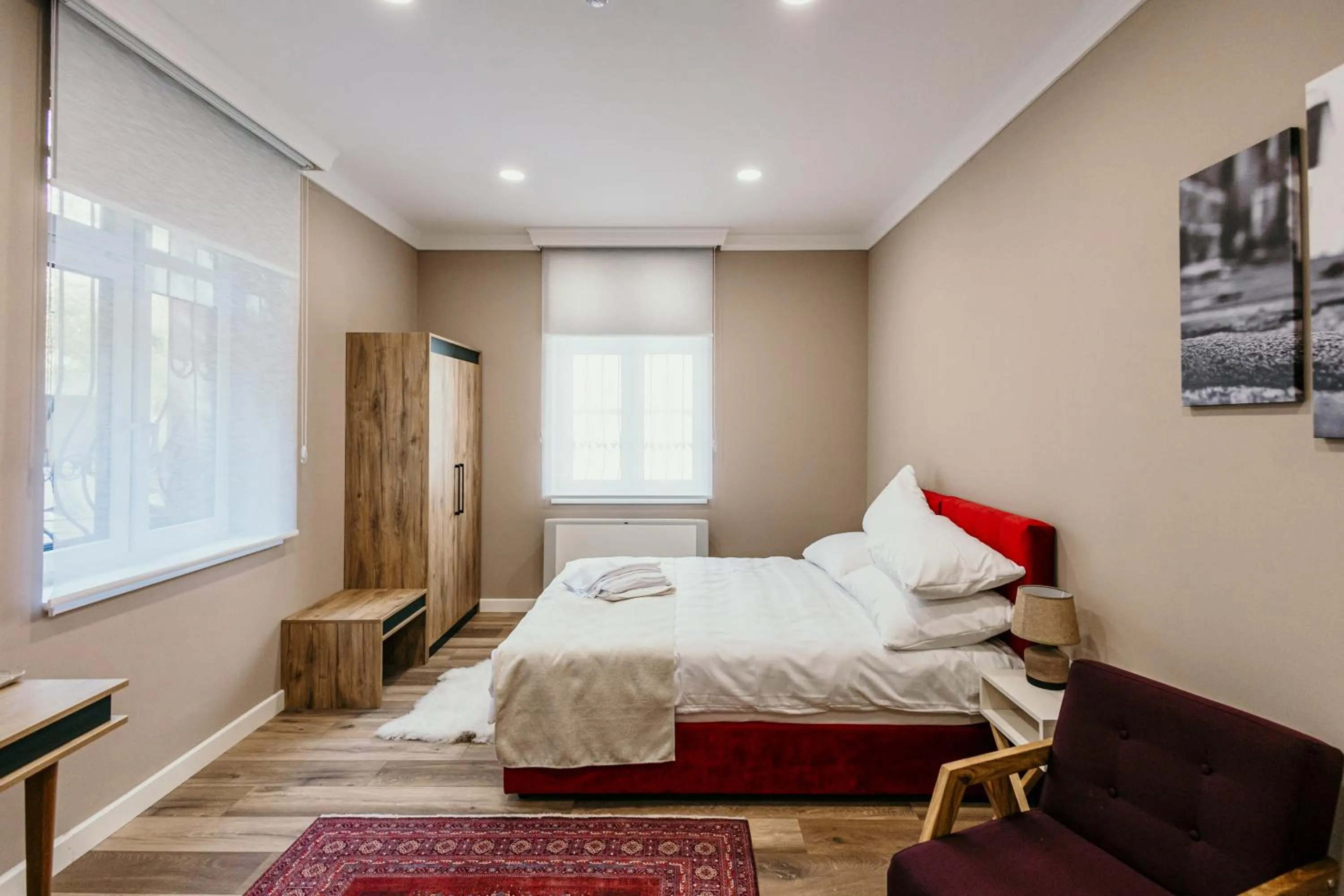 Bed in Pansion "Fawlty Towers" Sarajevo