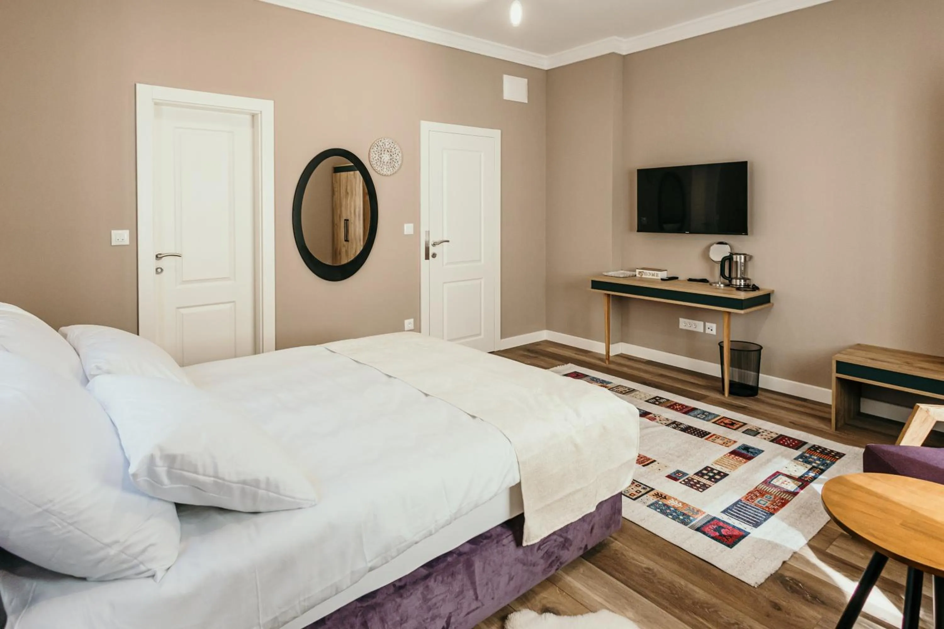 Bed in Pansion "Fawlty Towers" Sarajevo