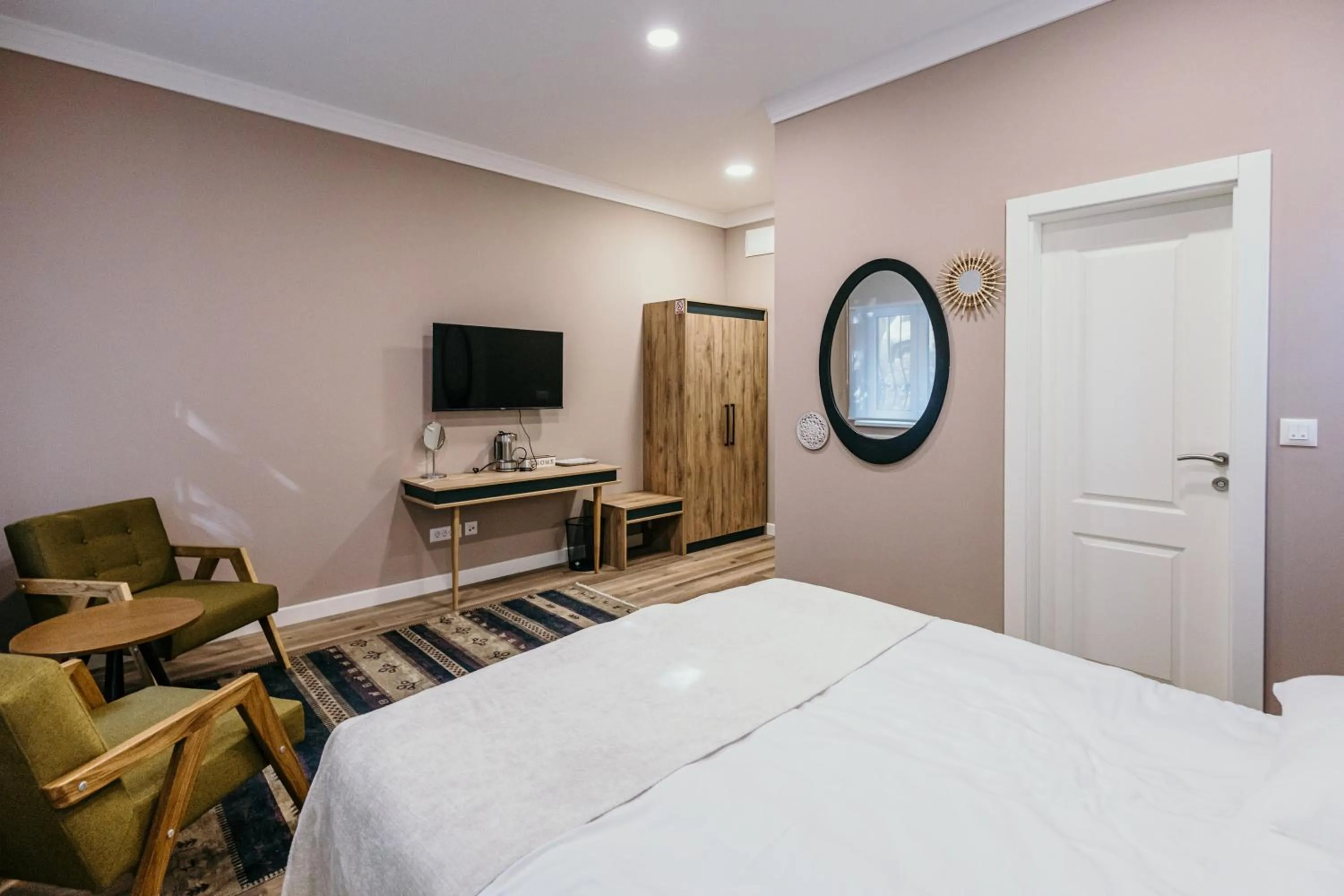 Bed in Pansion "Fawlty Towers" Sarajevo