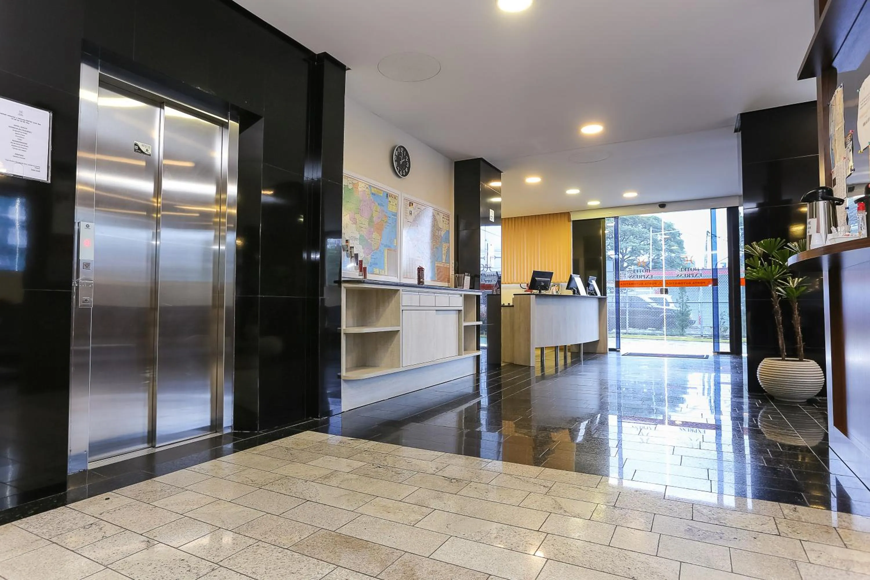 Lobby or reception in Hotel Express Rodoviária