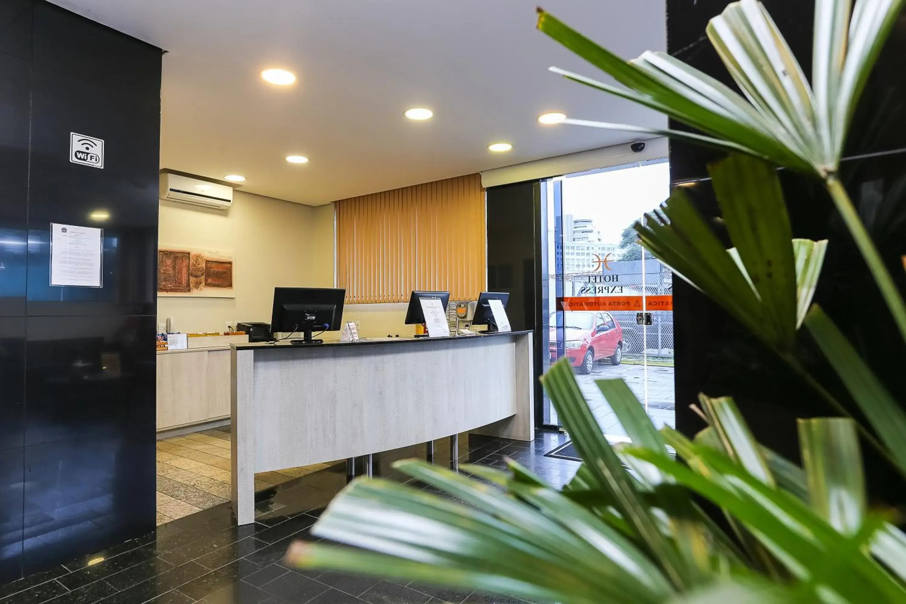 Lobby or reception in Hotel Express Rodoviária Lobby or reception in Hotel Express Rodoviária