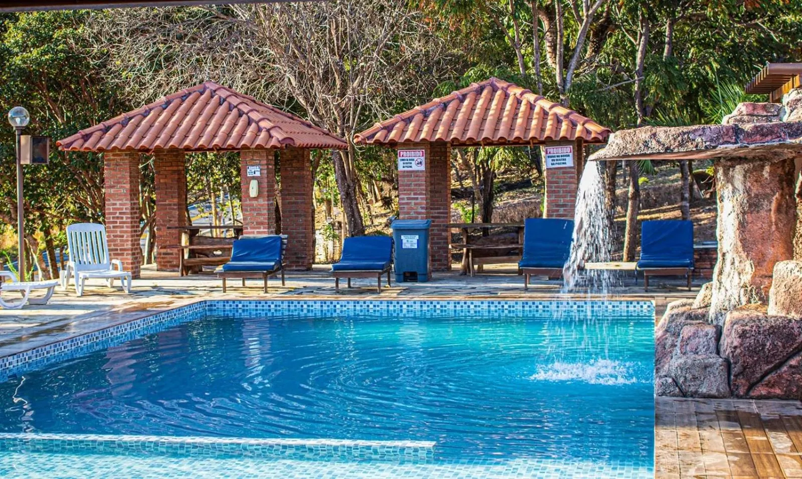 Swimming pool in Pousada Cascata de Pedra