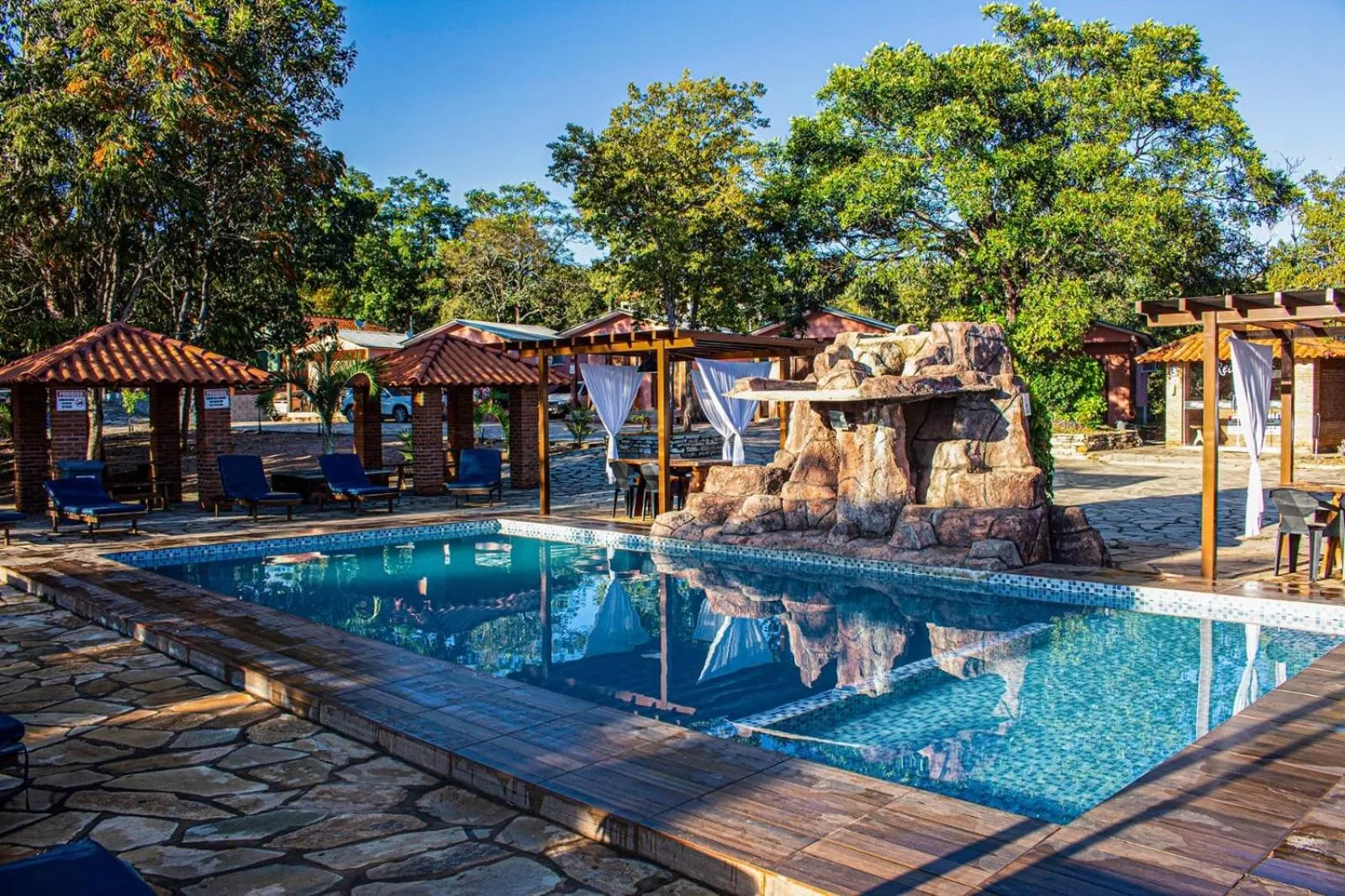 Swimming pool in Pousada Cascata de Pedra