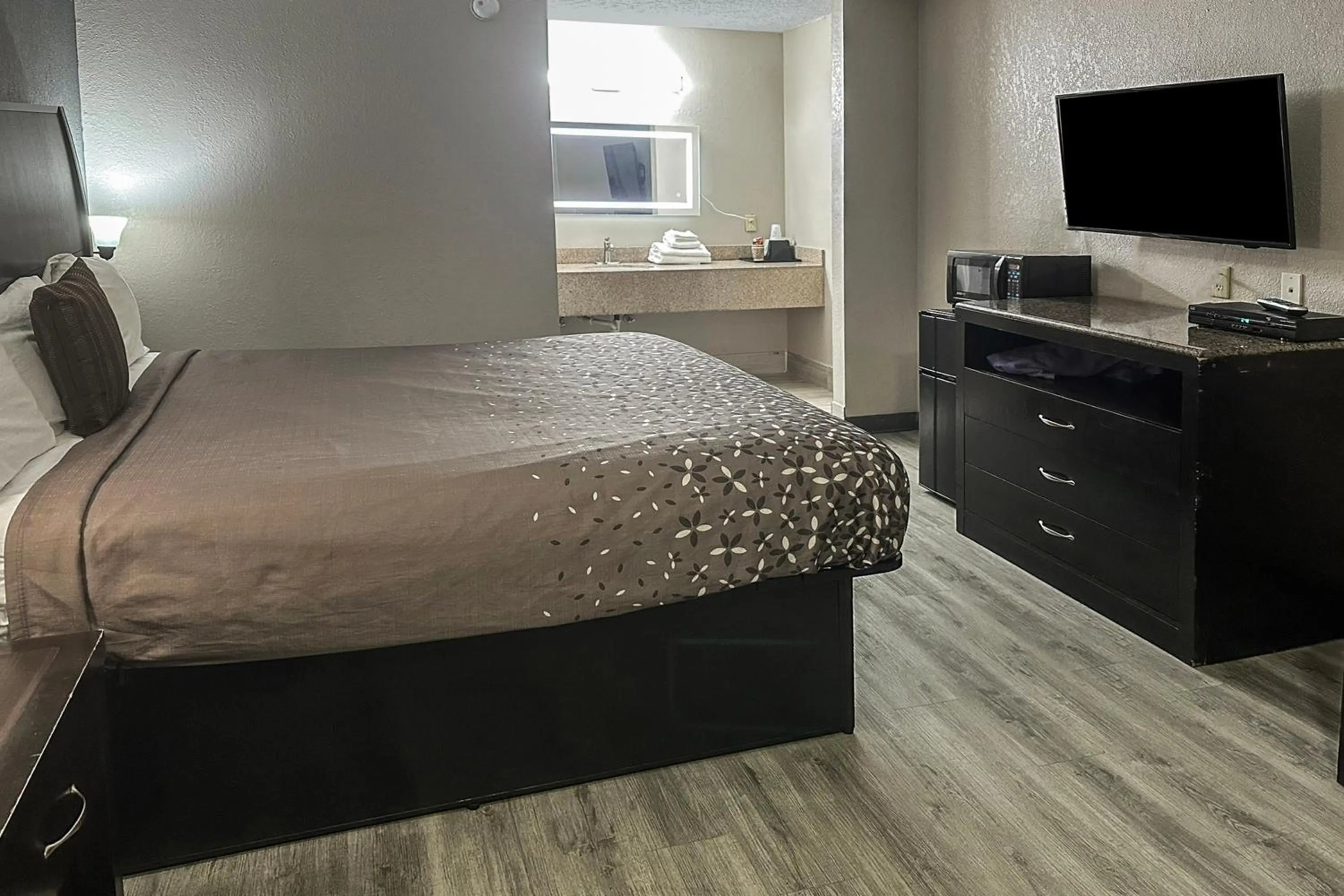 Bedroom, Bed in Regal Inn Guntersville By OYO Hwy 431