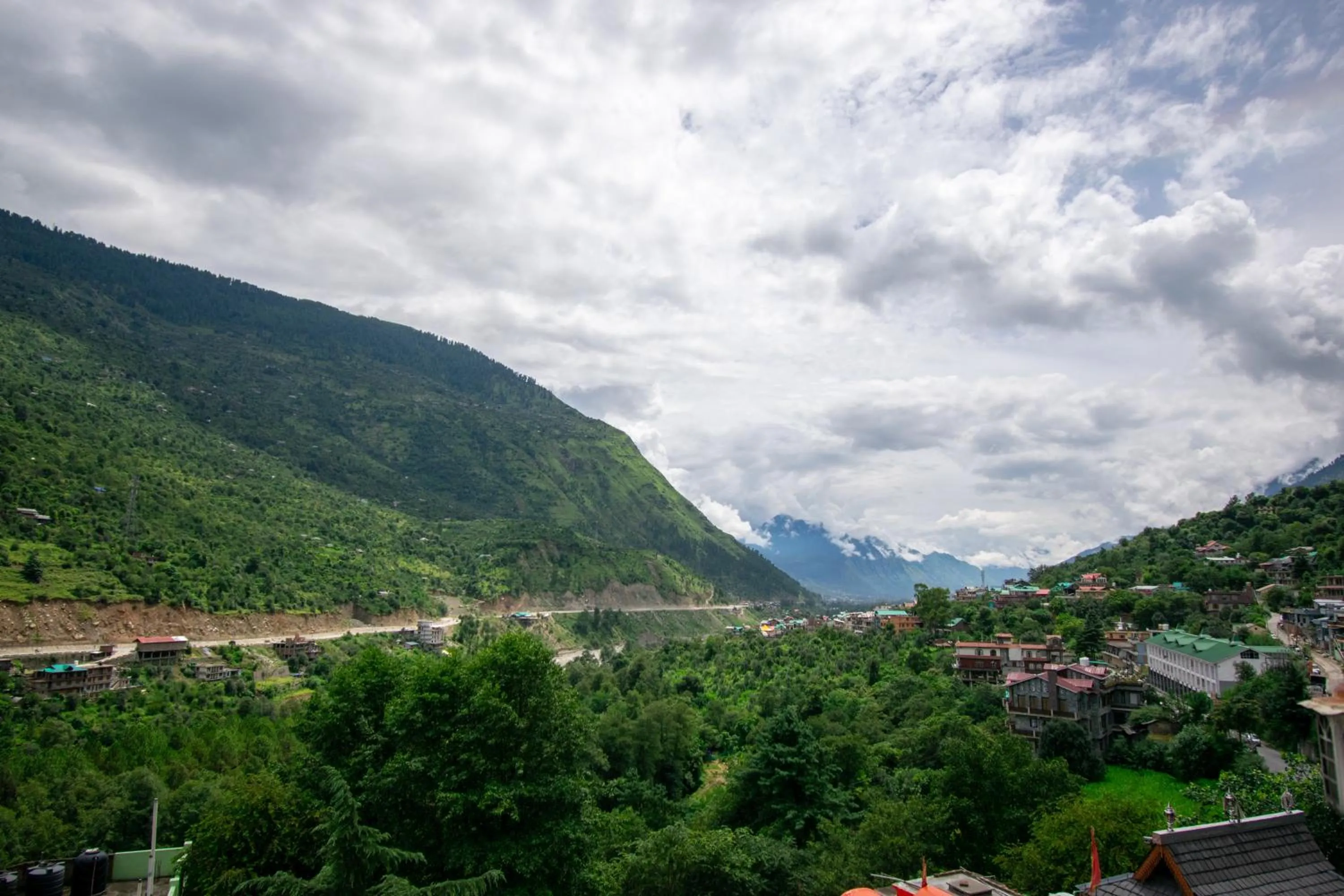 Mountain view in Octave Himalayan Hamlet