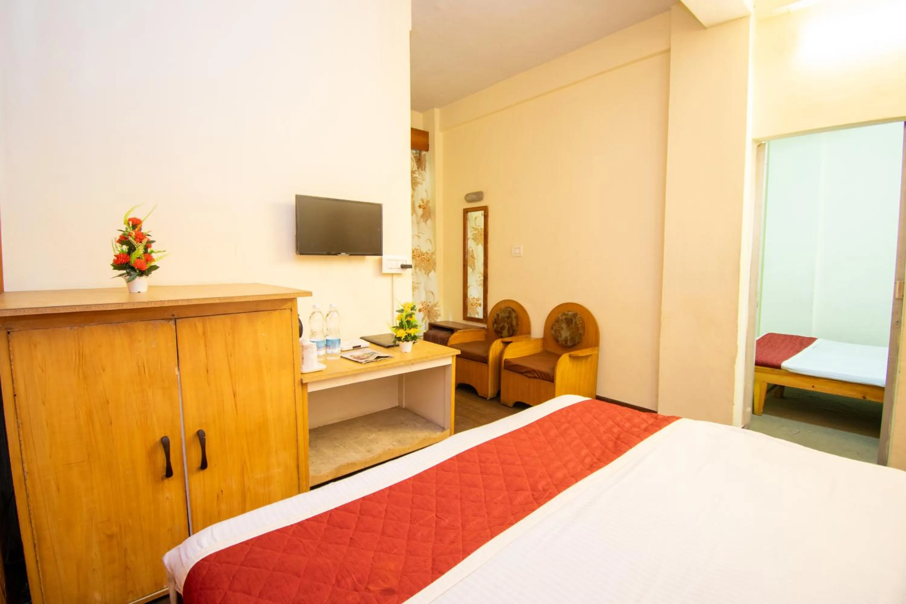 Photo of the whole room, Bed in Octave Himalayan Hamlet