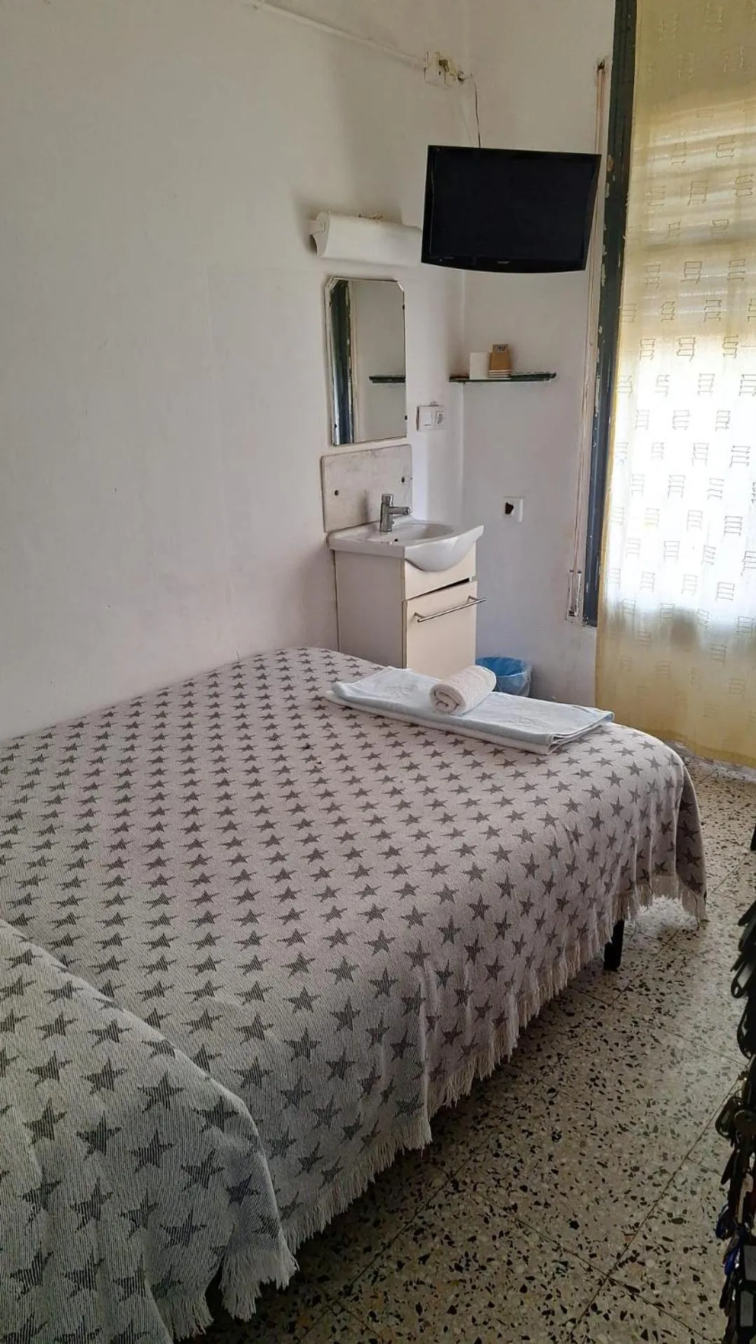 Bed in Pension Suiza