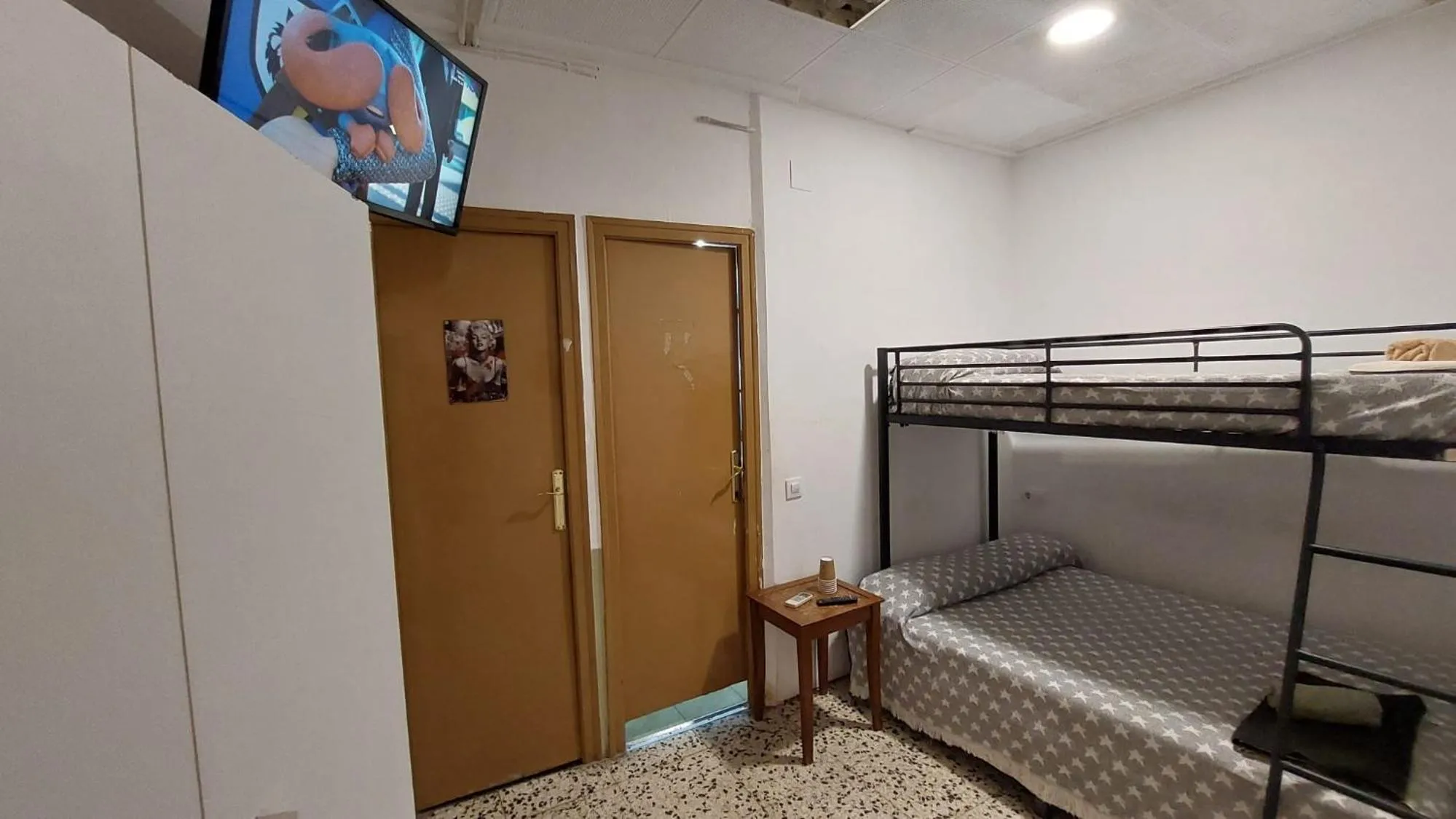 Bed in Pension Suiza