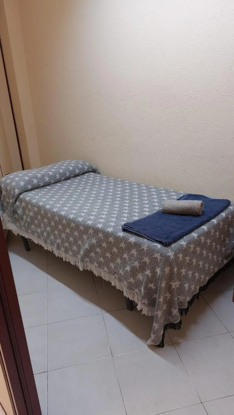 Bed in Pension Suiza