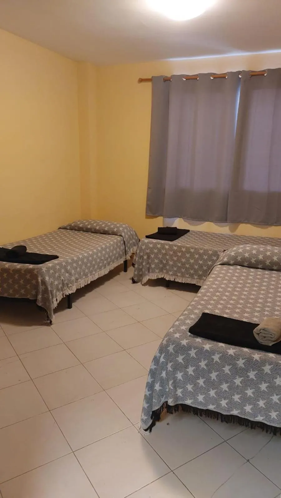 Bed in Pension Suiza