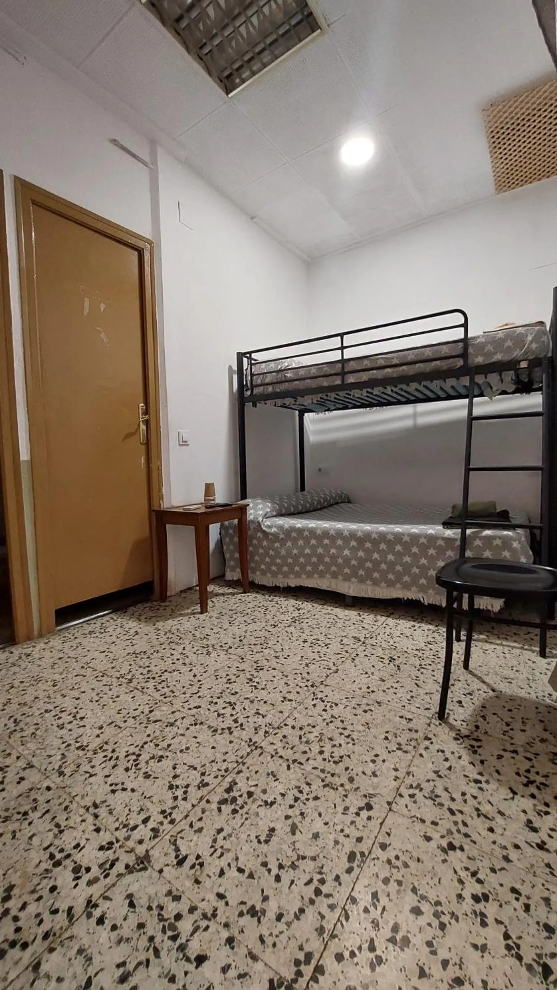 Bed in Pension Suiza
