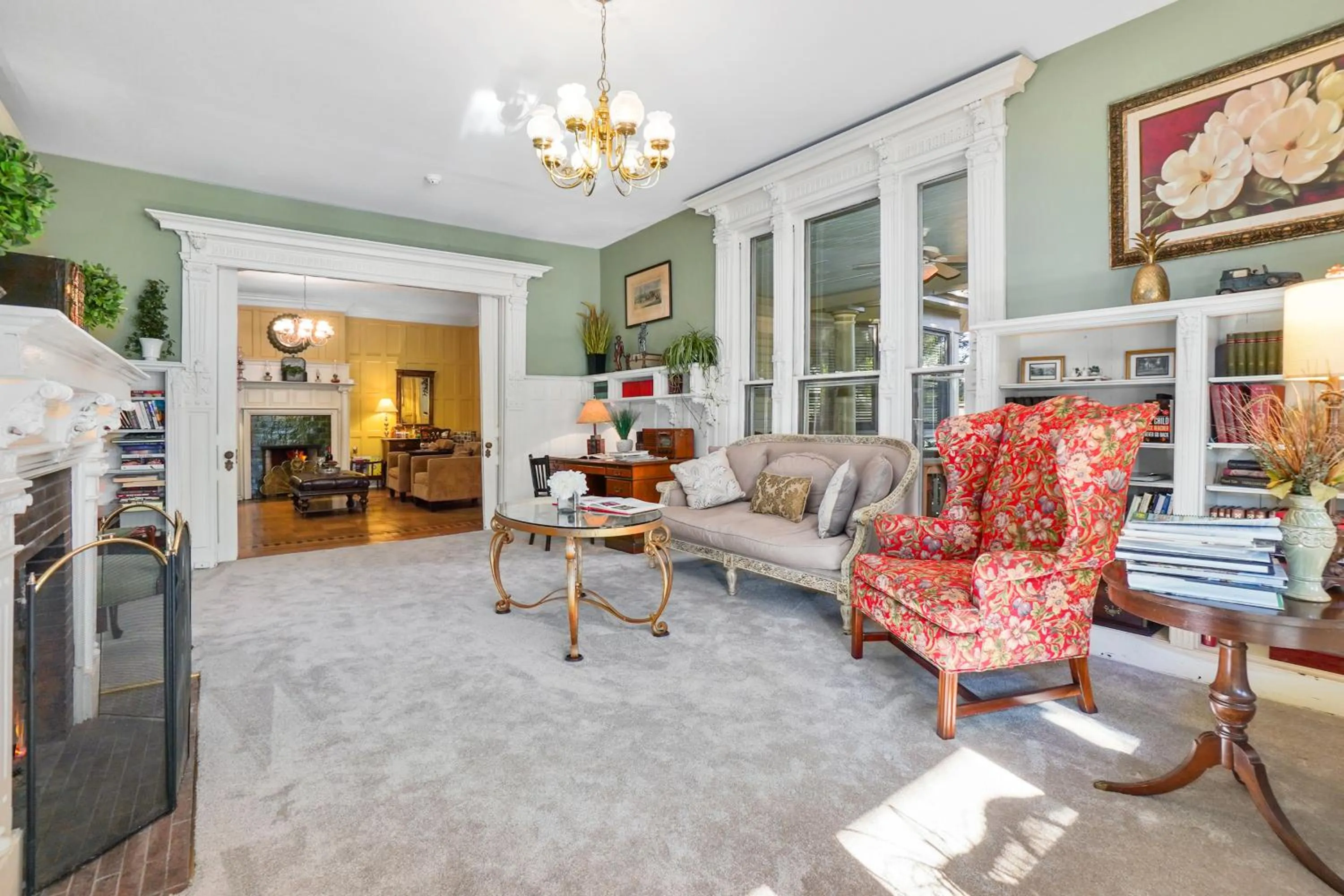 Library in DeBary Inn