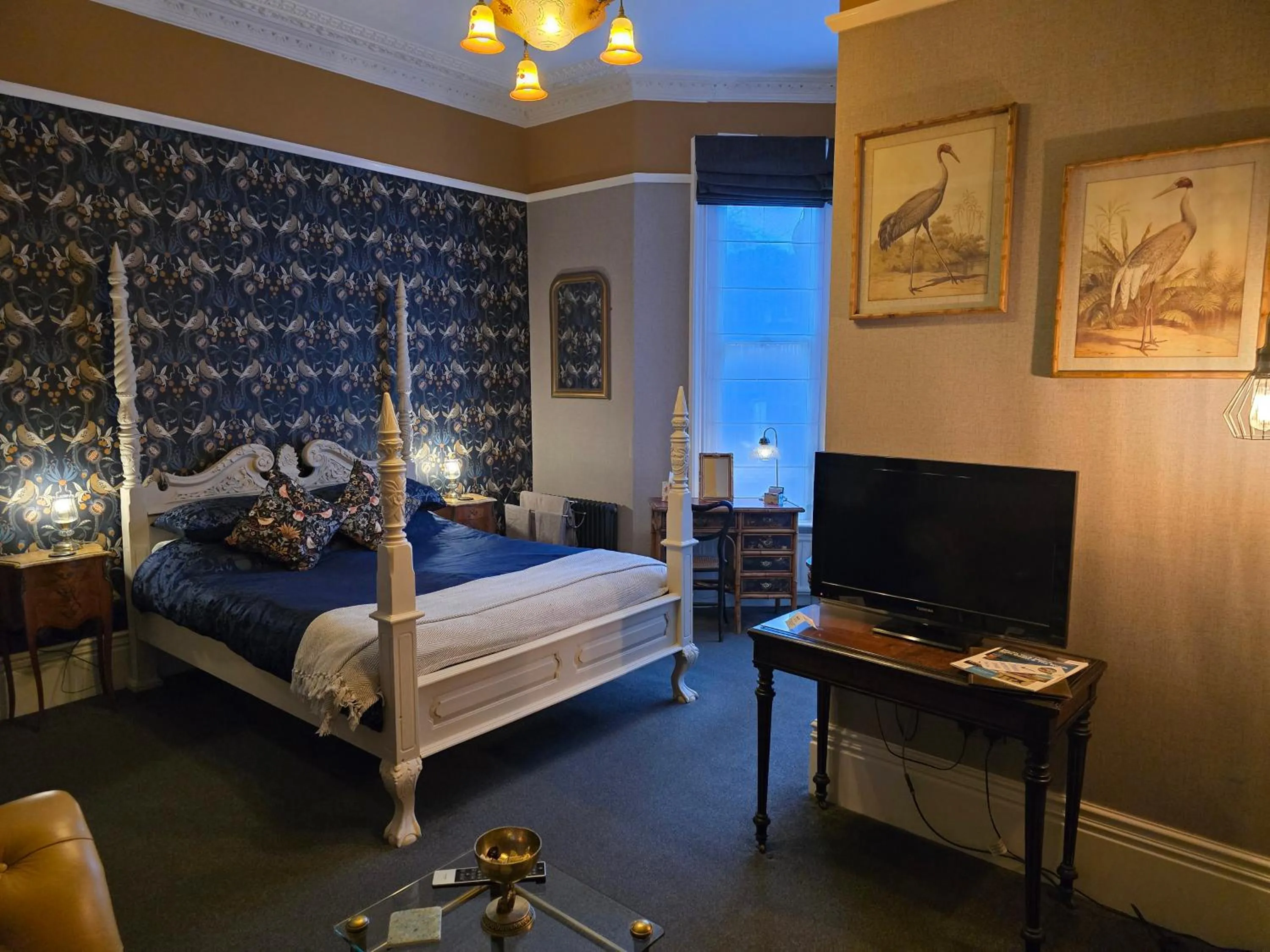 Bedroom, Bed in Ashburton House - B&B