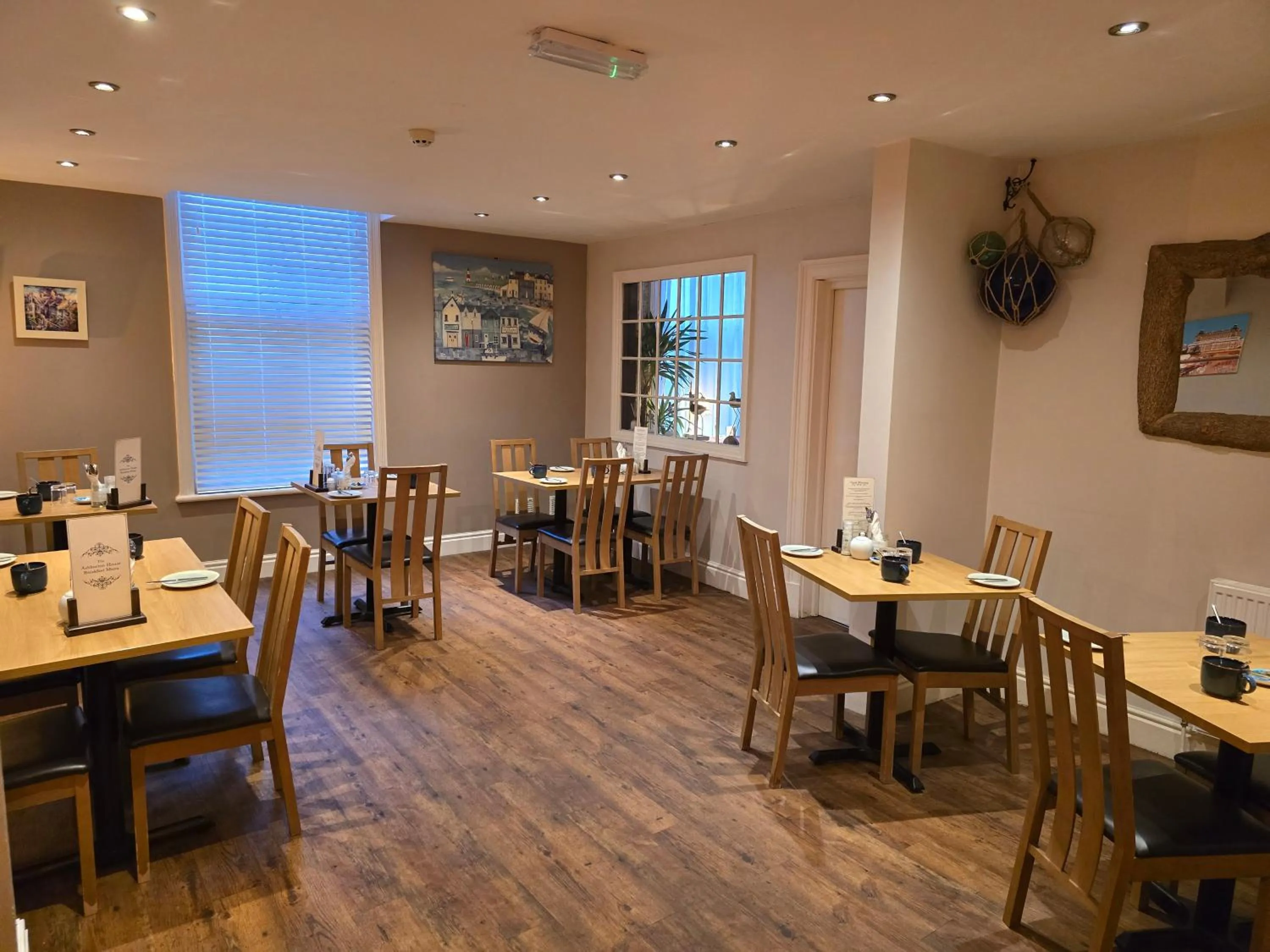 Restaurant/places to eat in Ashburton House - B&B