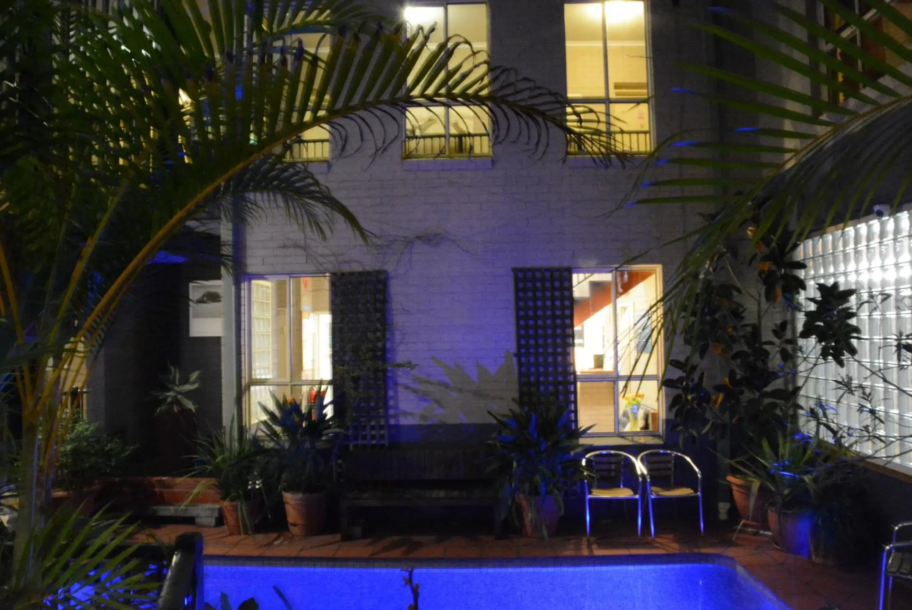 Property building in Newtown Backpackers Property building in Newtown Backpackers