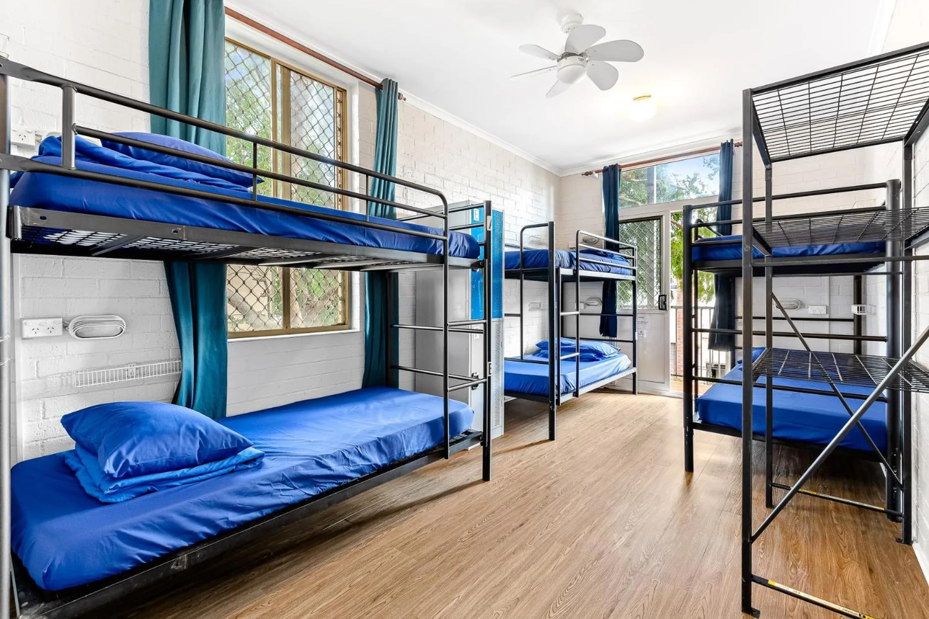 Bedroom, Bed in Newtown Backpackers