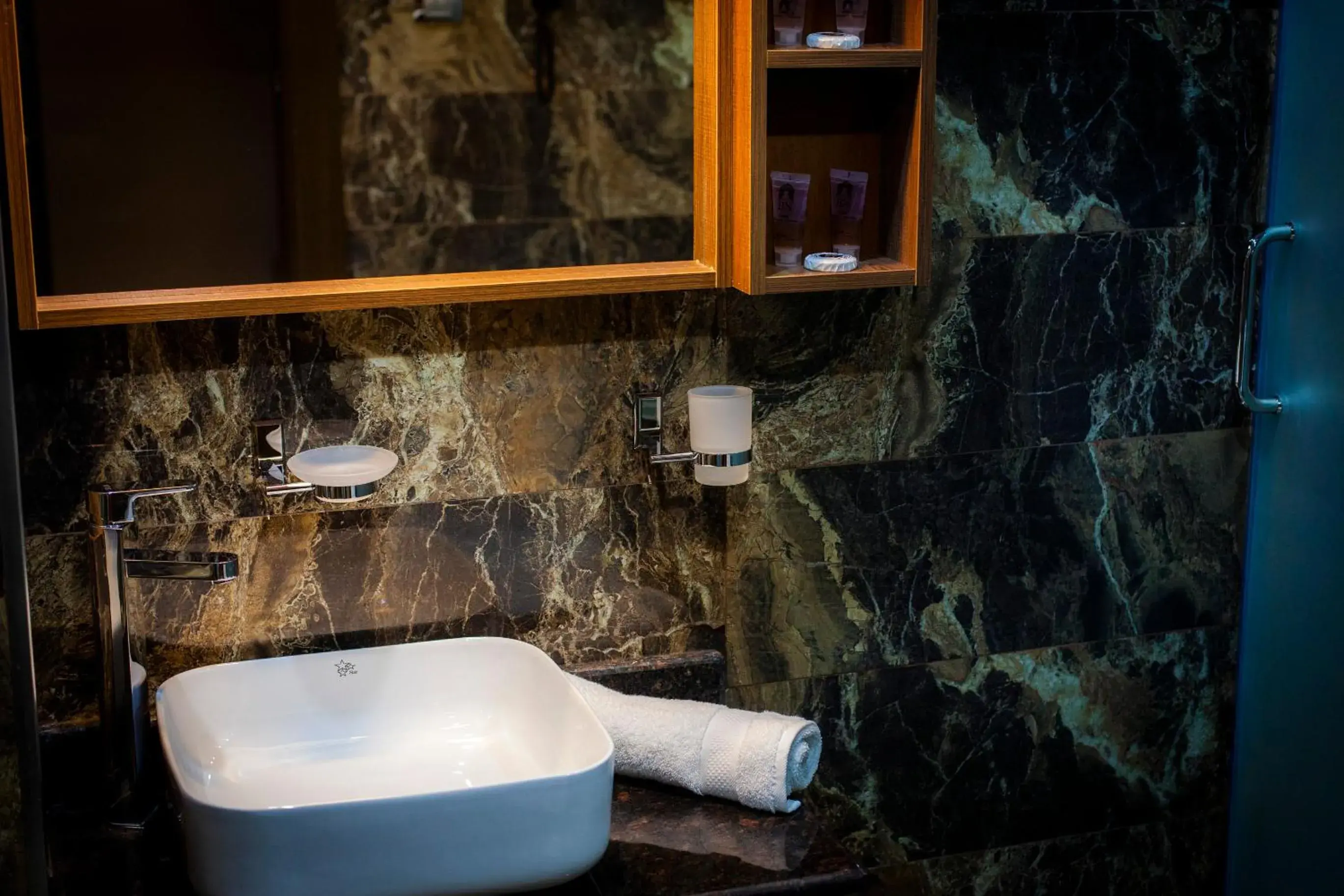 BN HOTEL BLIDA BN HOTEL BLIDA