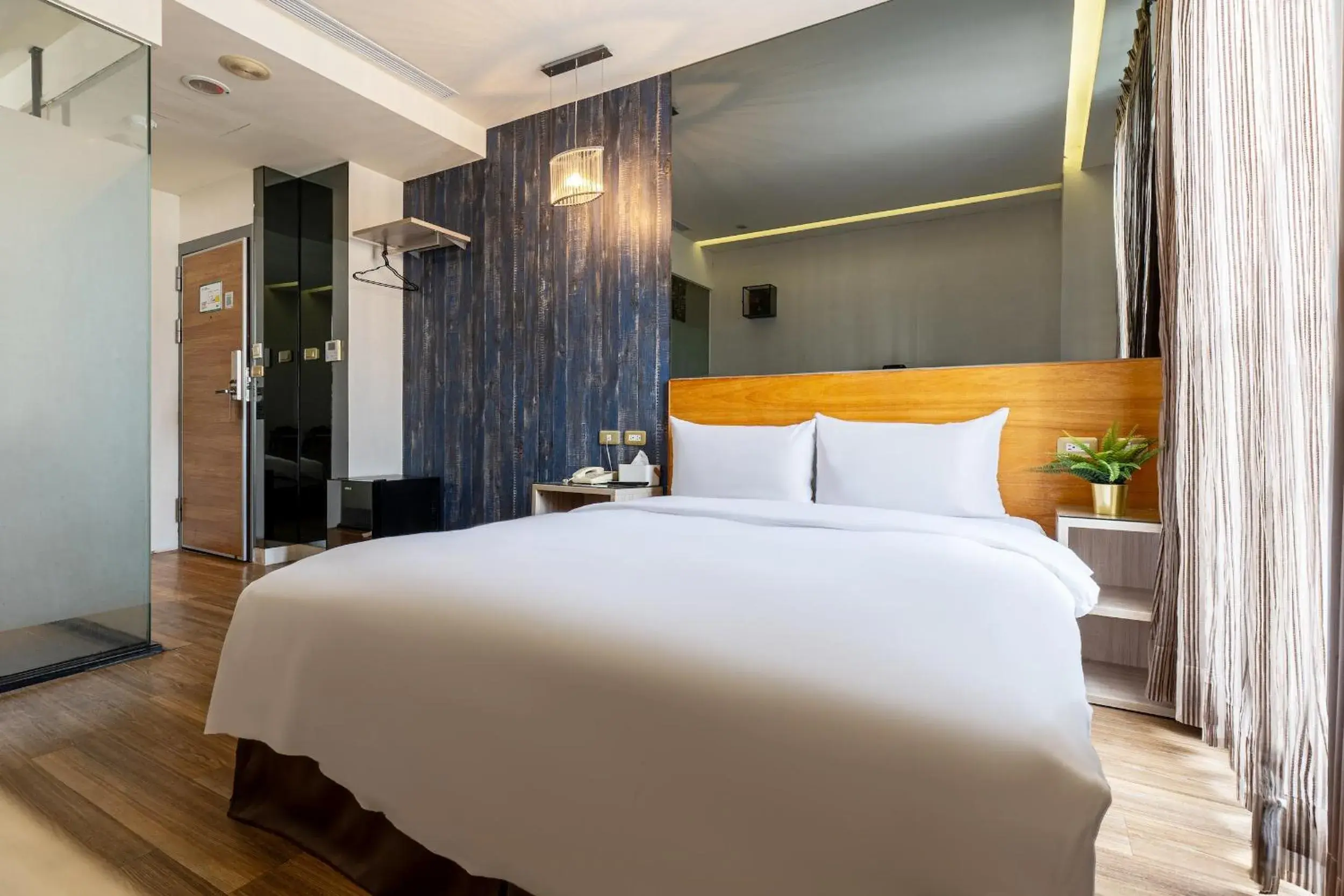 Photo of the whole room, Bed in CHECK inn Express Taichung FuXing Hall 2 Photo of the whole room, Bed in CHECK inn Express Taichung FuXing Hall 2