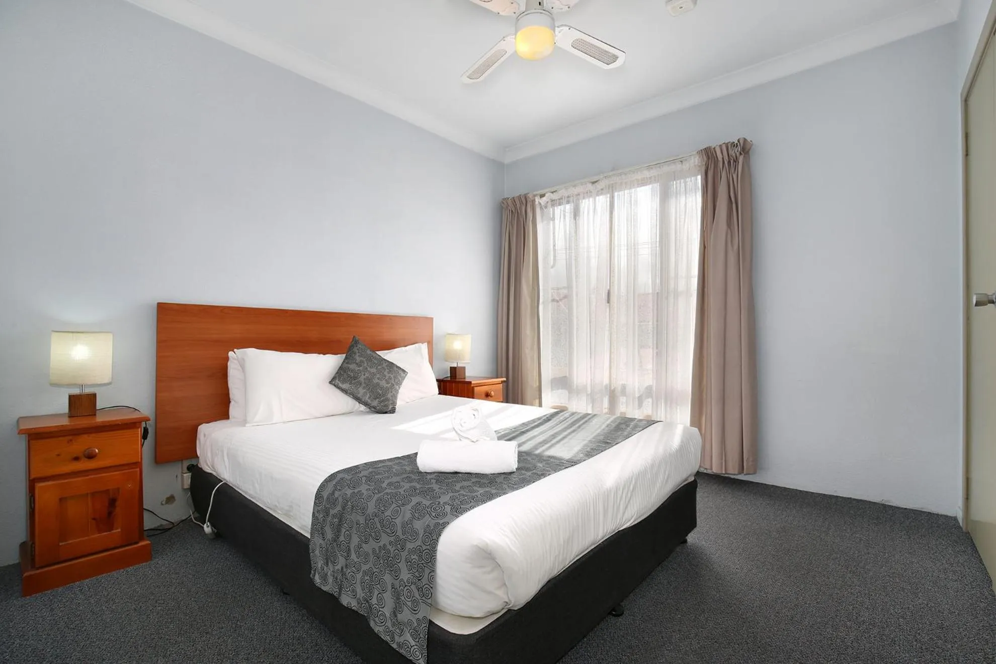 Bed in New England Motor Inn