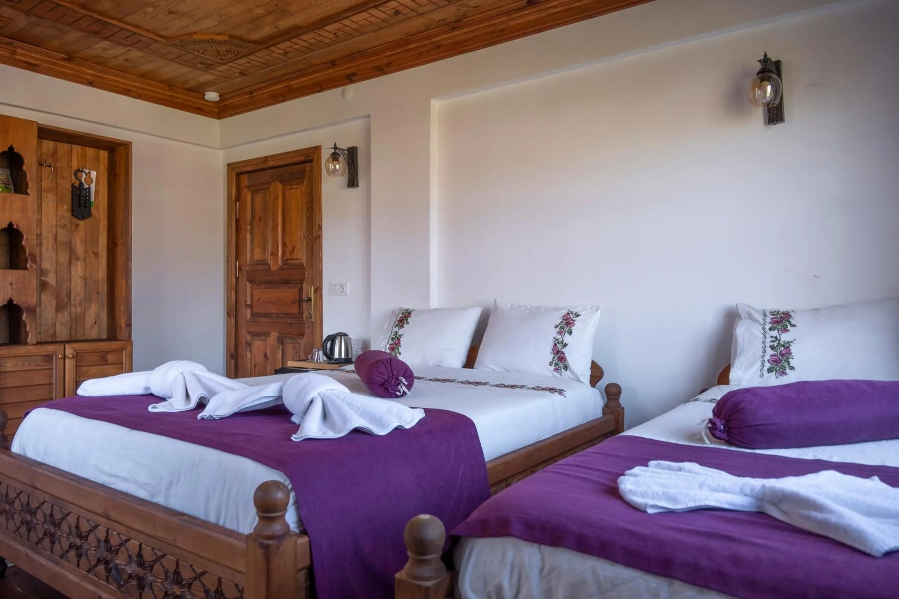 Photo of the whole room, Bed in Manzara Konak Otel