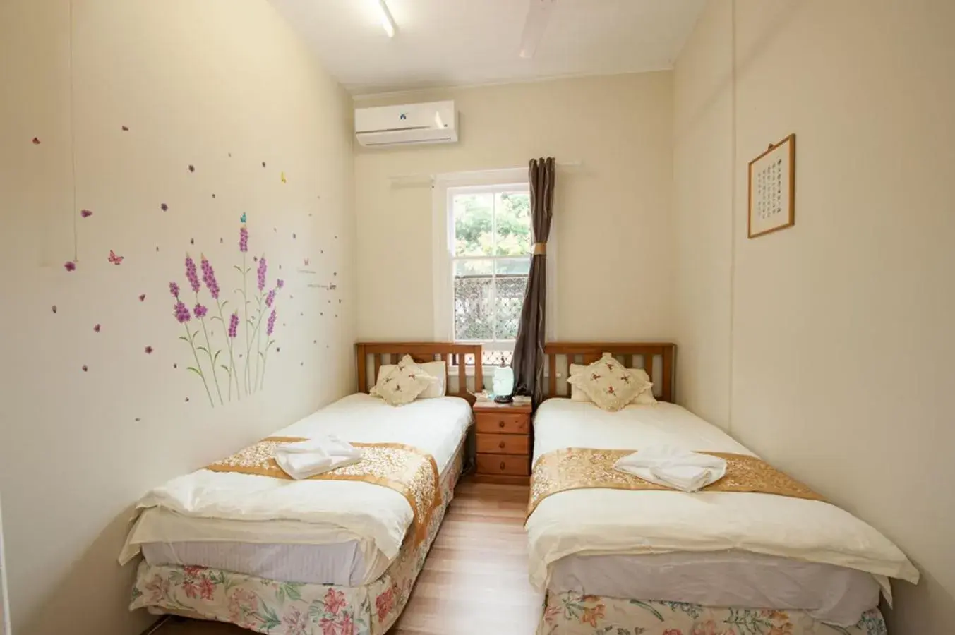 Twin Room - single occupancy in Pure Land Guest House Twin Room - single occupancy in Pure Land Guest House