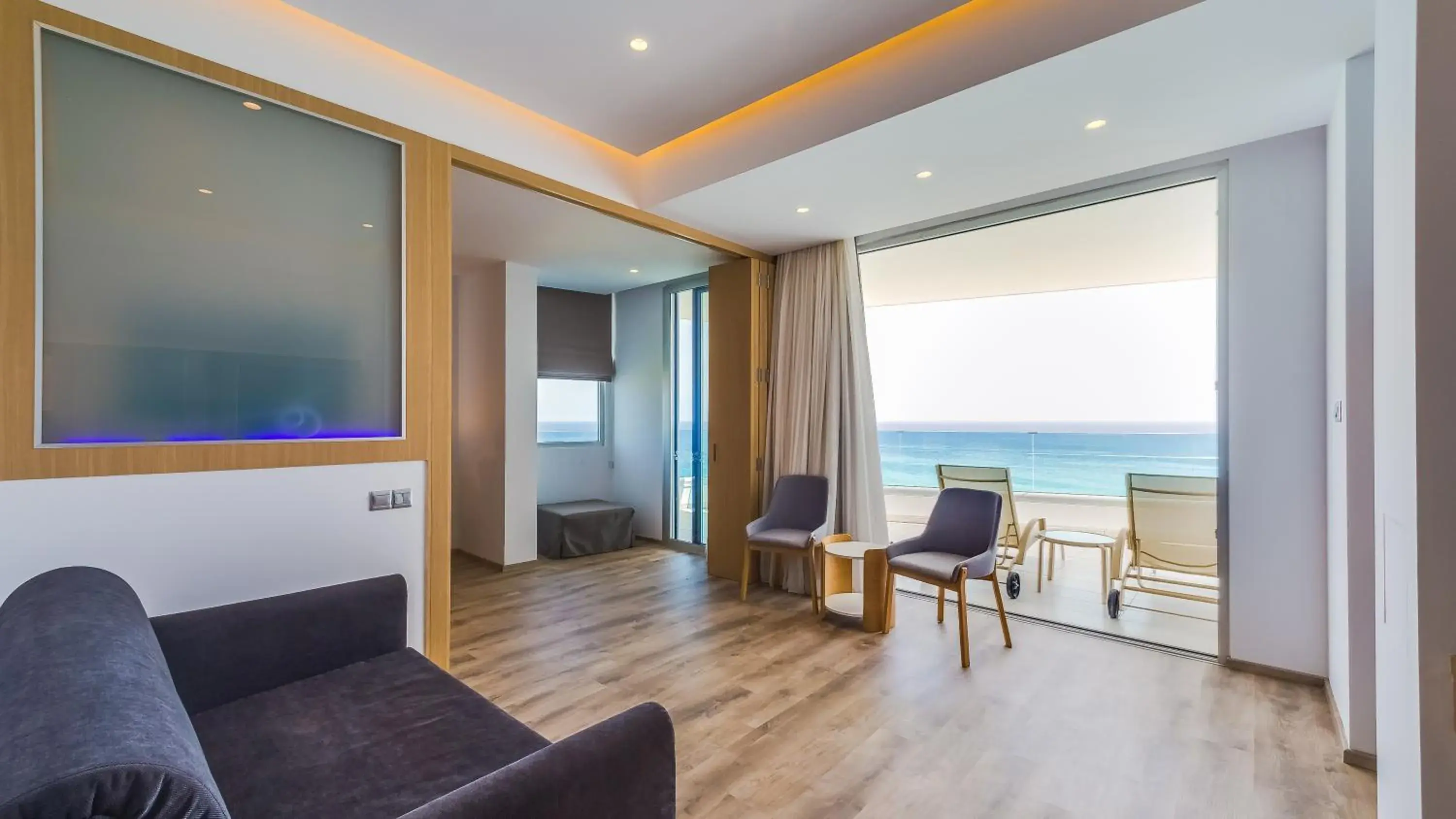 Living room in Vrissaki Beach Hotel Living room in Vrissaki Beach Hotel