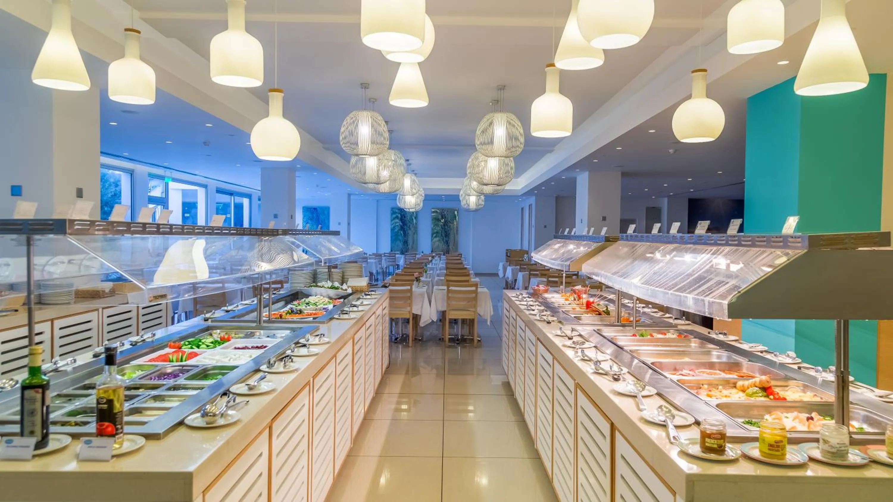 Restaurant/places to eat in Vrissaki Beach Hotel