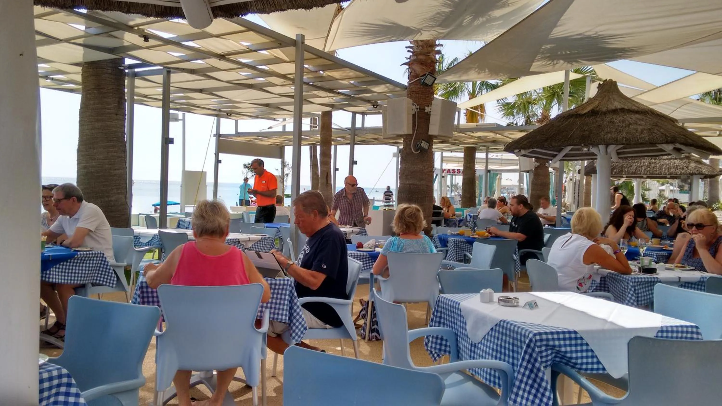 Restaurant/places to eat in Vrissaki Beach Hotel
