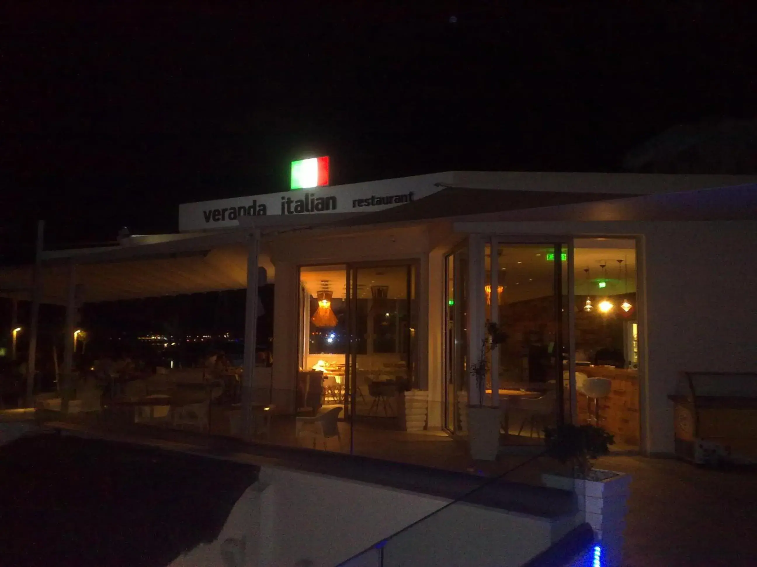 Restaurant/places to eat in Vrissaki Beach Hotel Restaurant/places to eat in Vrissaki Beach Hotel